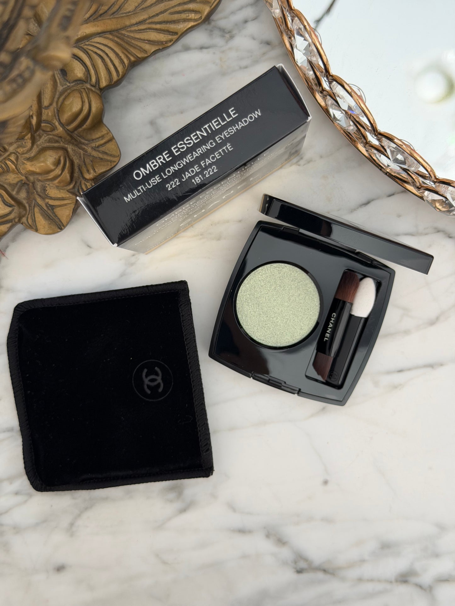 CHANEL Ombre Essentielle Multi-Use Longwearing Eyeshadow (222)