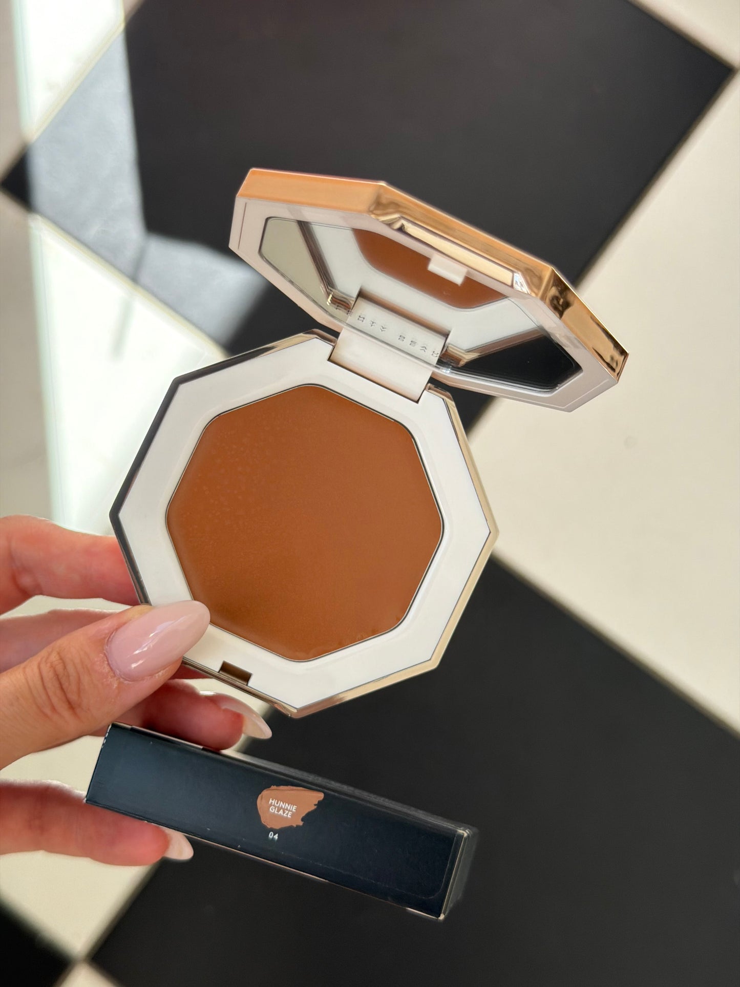 FENTY BEAUTY Cheeks Out Freestyle Cream Bronzer (04)