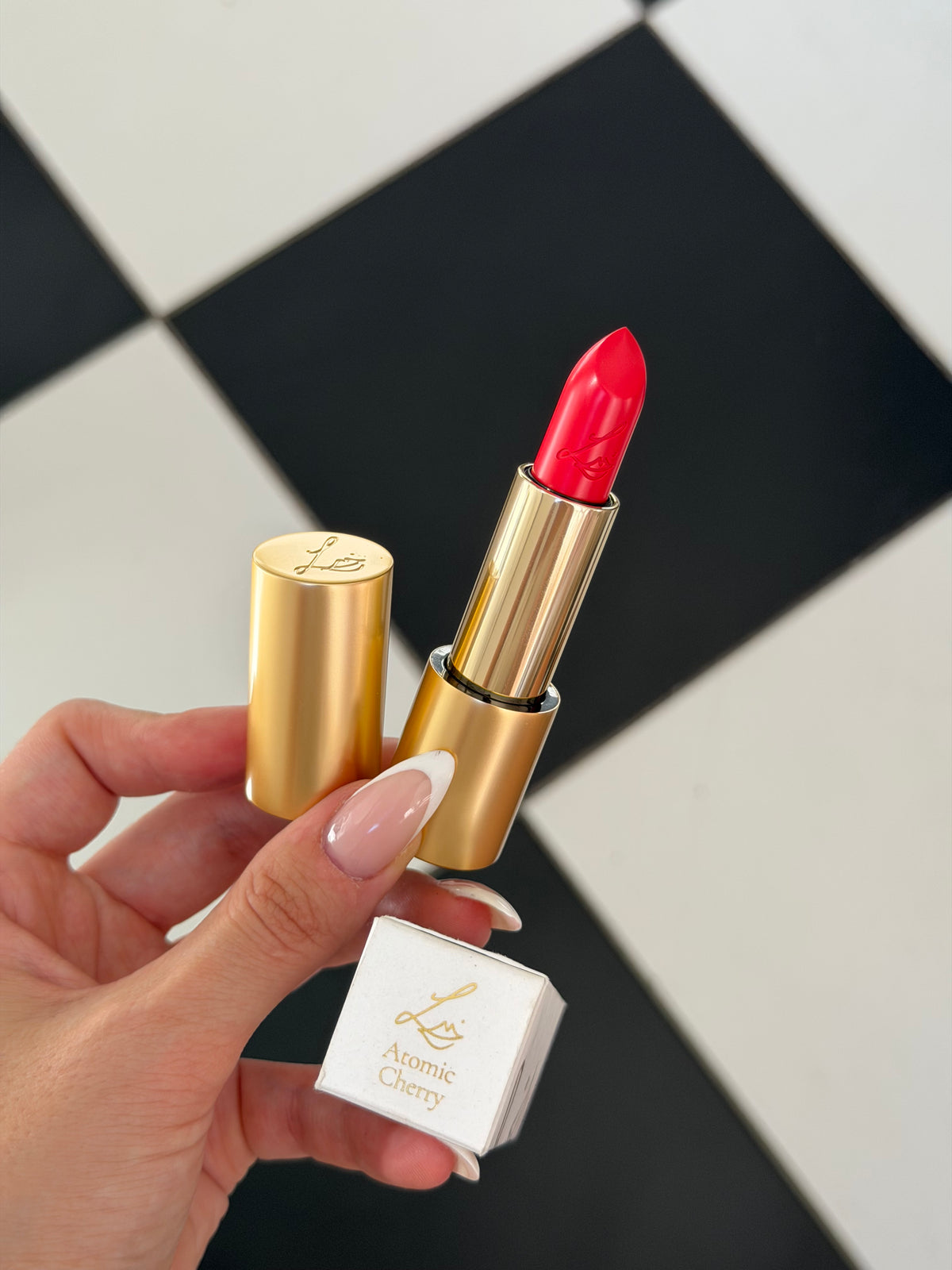 LISA ELDRIDGE Luxuriously Lucent Lip Colour - Atomic Cherry