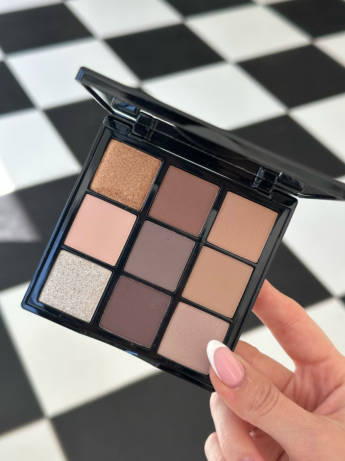 ROMANOVAMAKEUP Spices & Cacao
Sexy Eyeshadow Palette