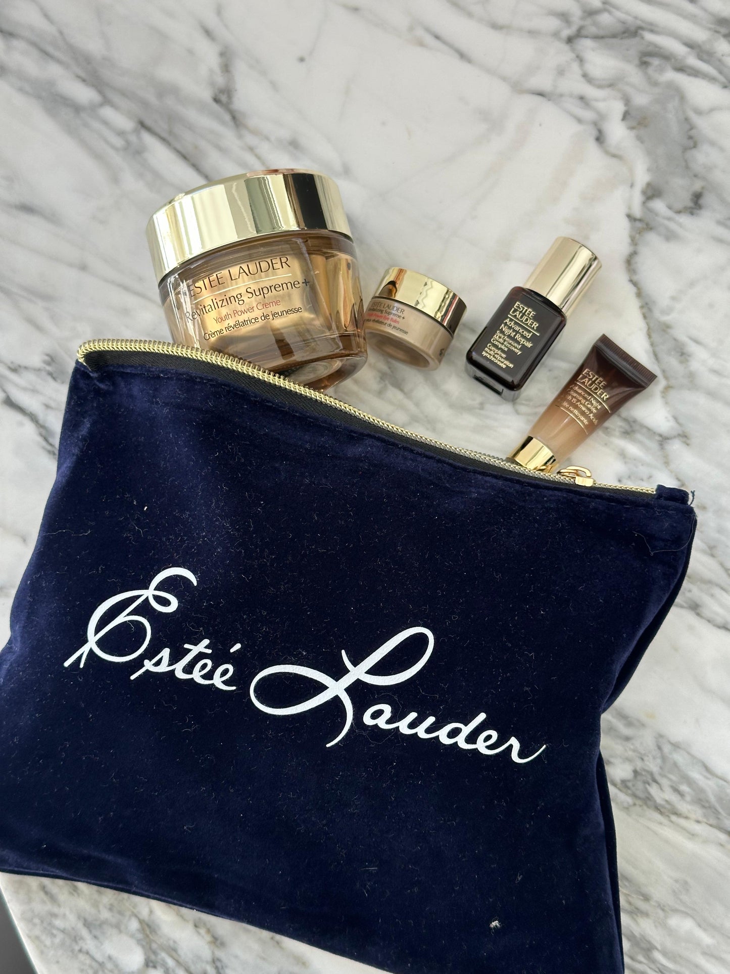 ESTÉE LAUDER
Revitalizing Supreme+ Deluxe Skincare Gift Set
