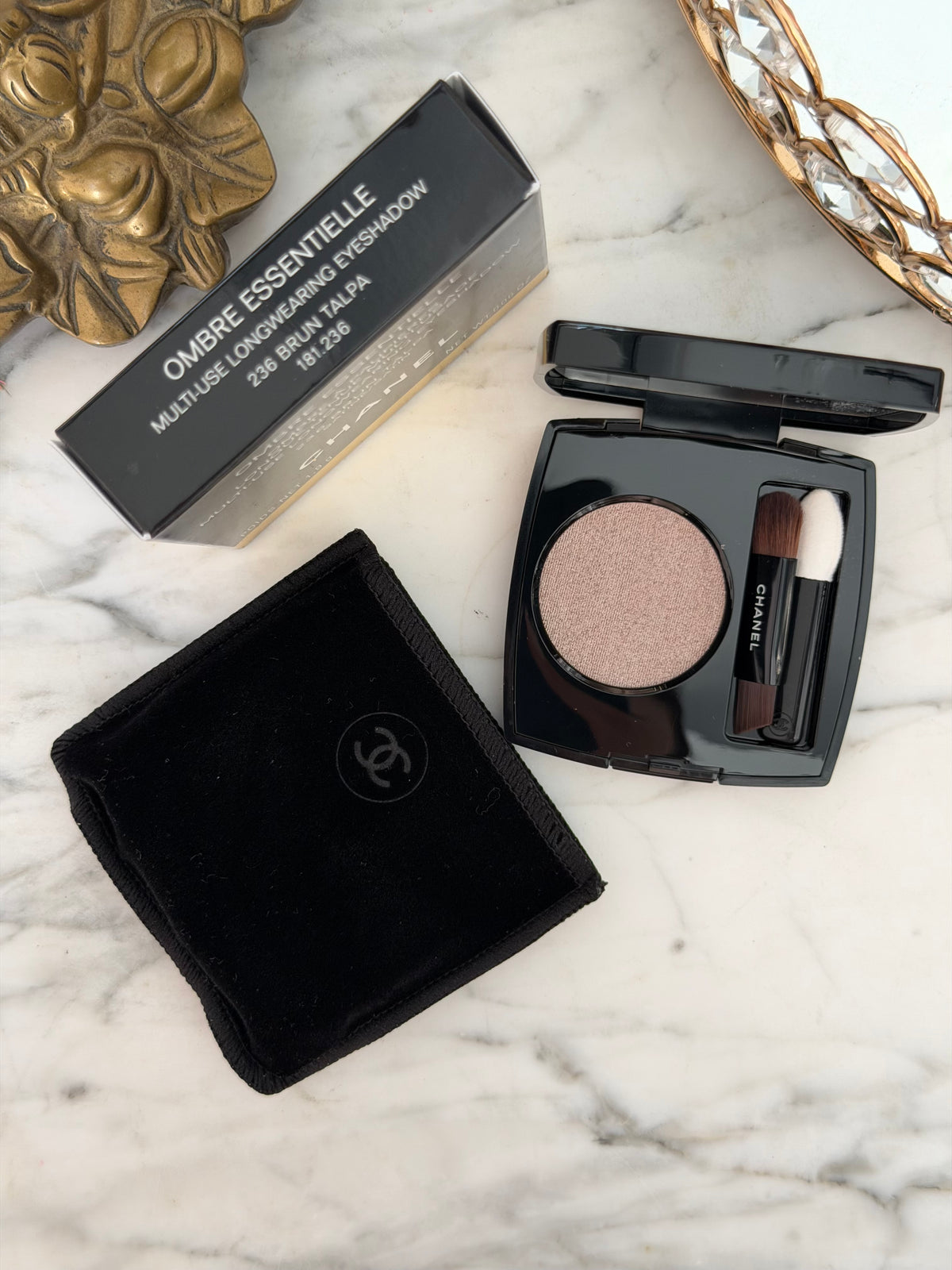 CHANEL Ombre Essentielle Multi-Use Longwearing Eyeshadow (236)