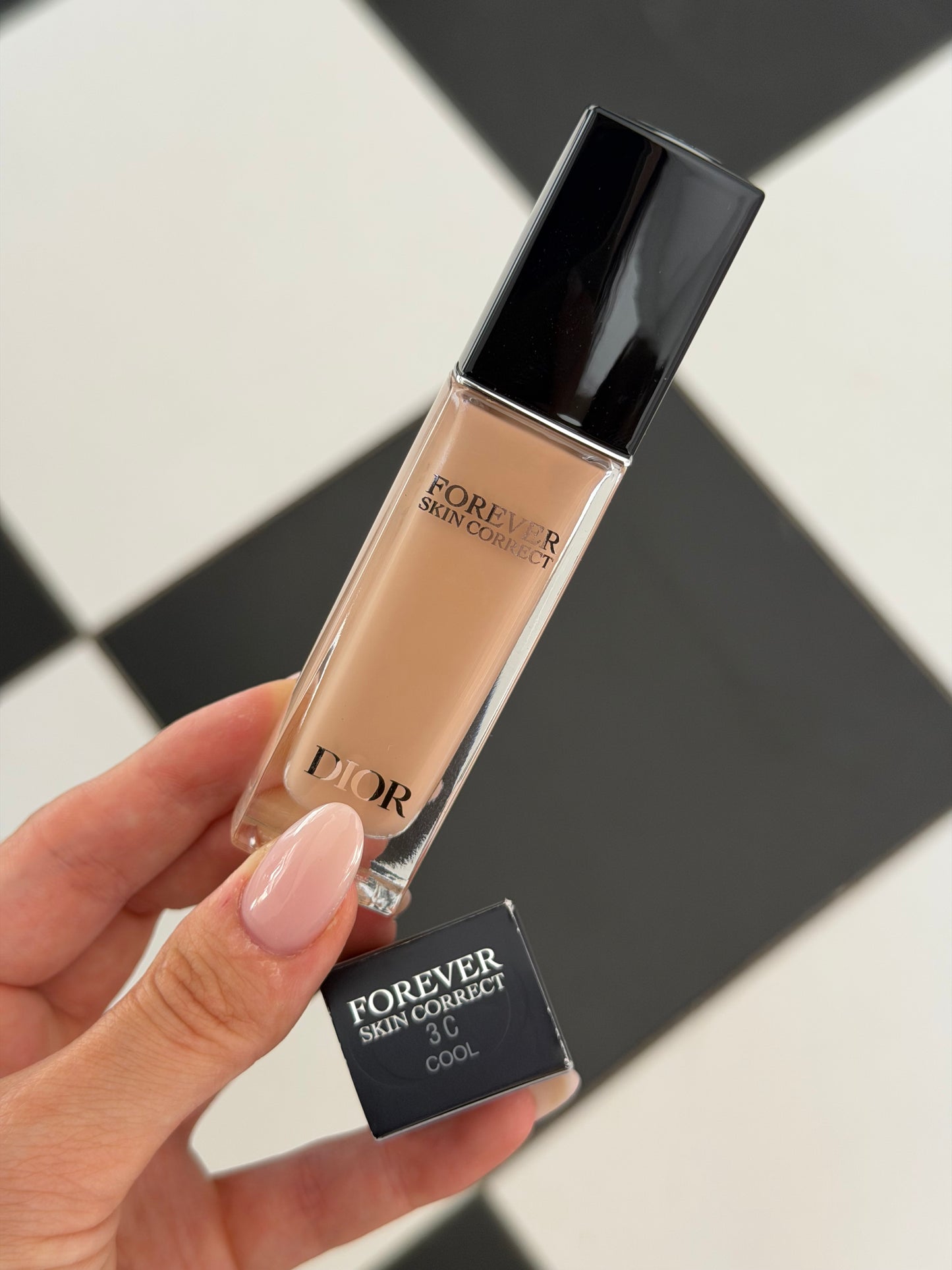 DIOR Forever Skin Correct (3C)
Full-Coverage Concealer - 24h Hydration and Wear - No Transfer