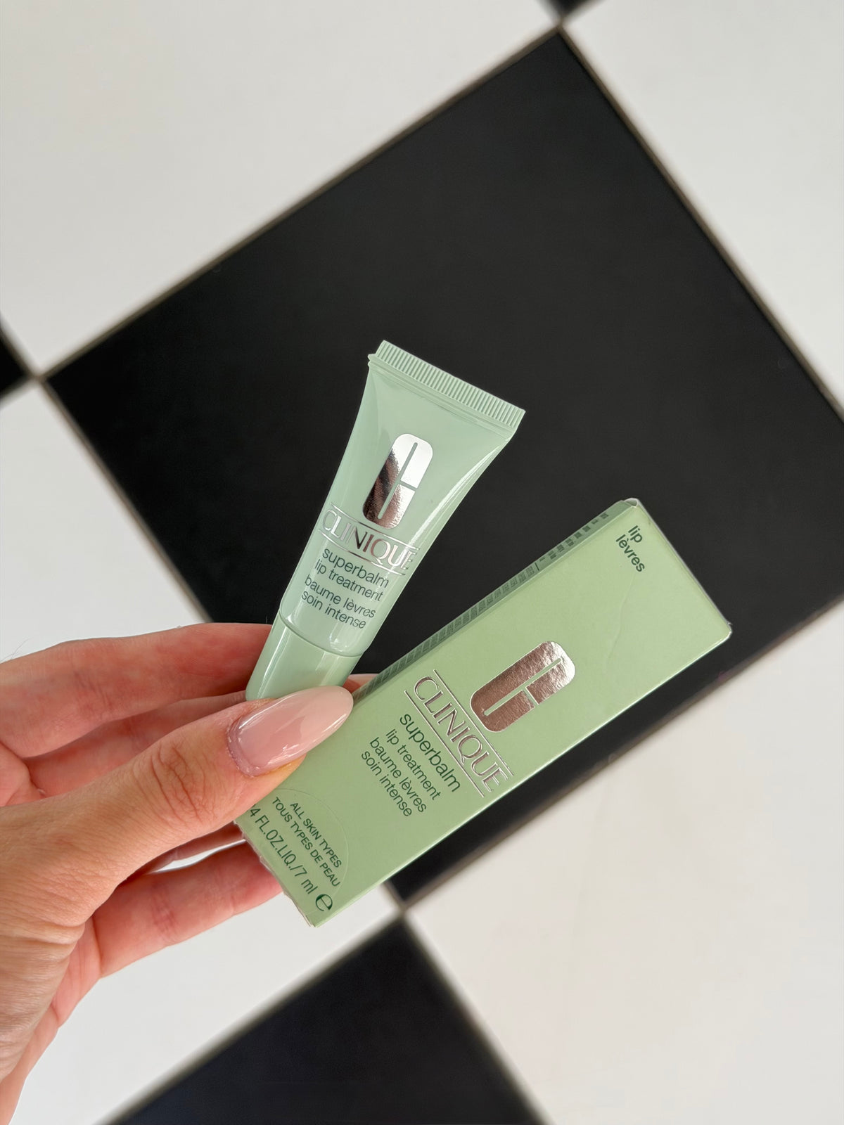 CLINIQUE Superbalm Lip Treatment