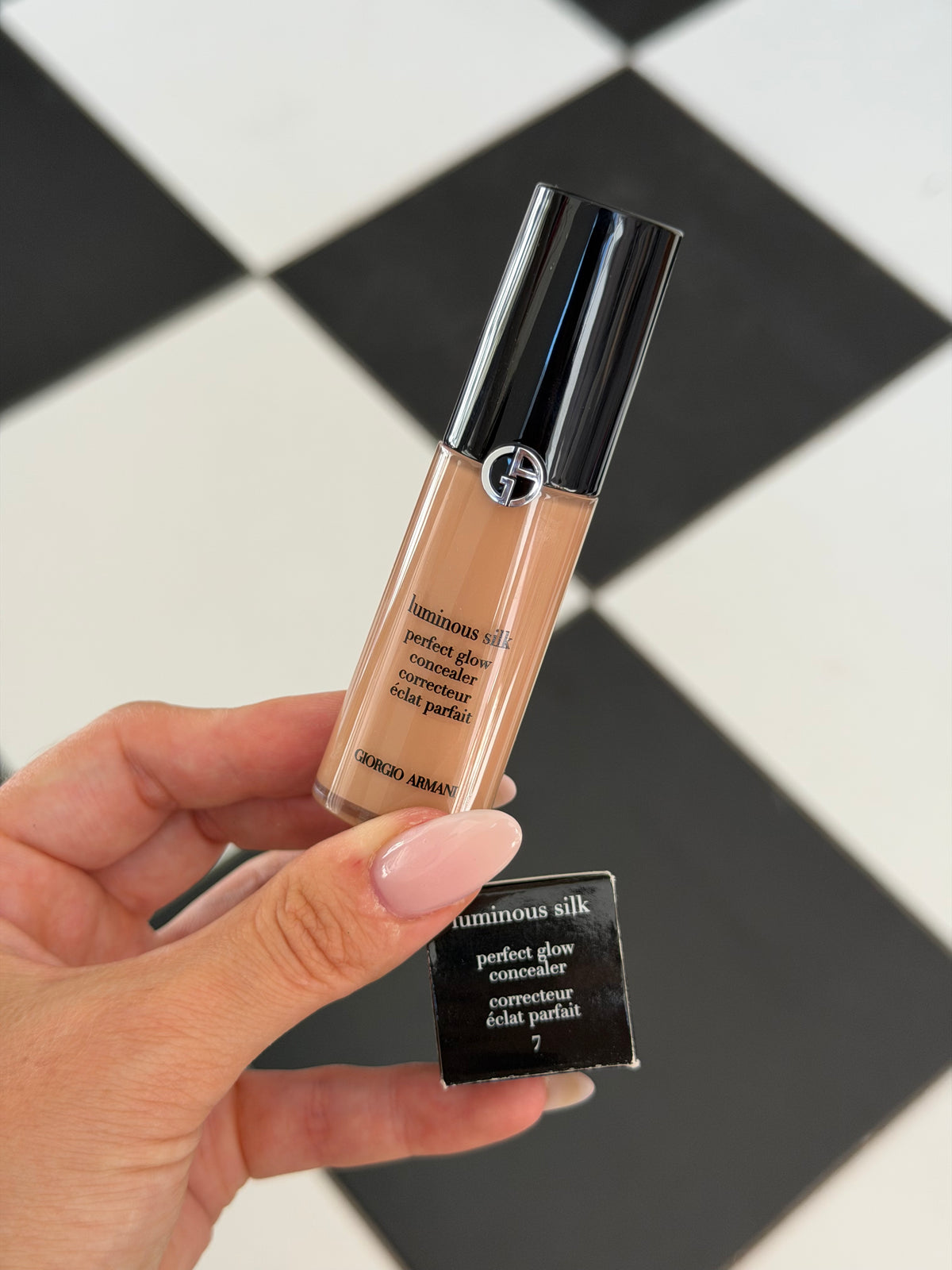 ARMANI Luminous Silk Hydrating & Brightening Concealer (7)