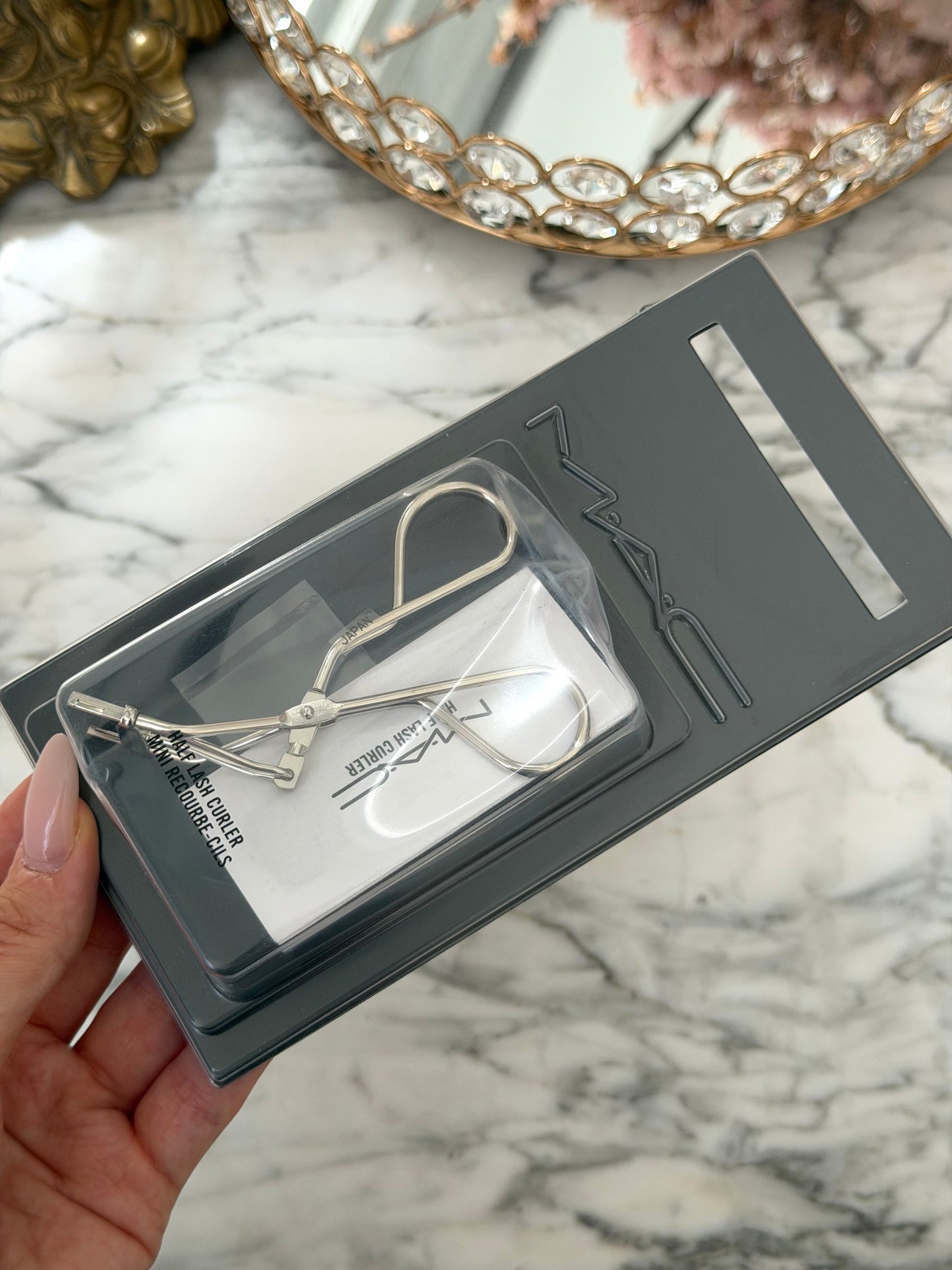MAC Half Lash Curler