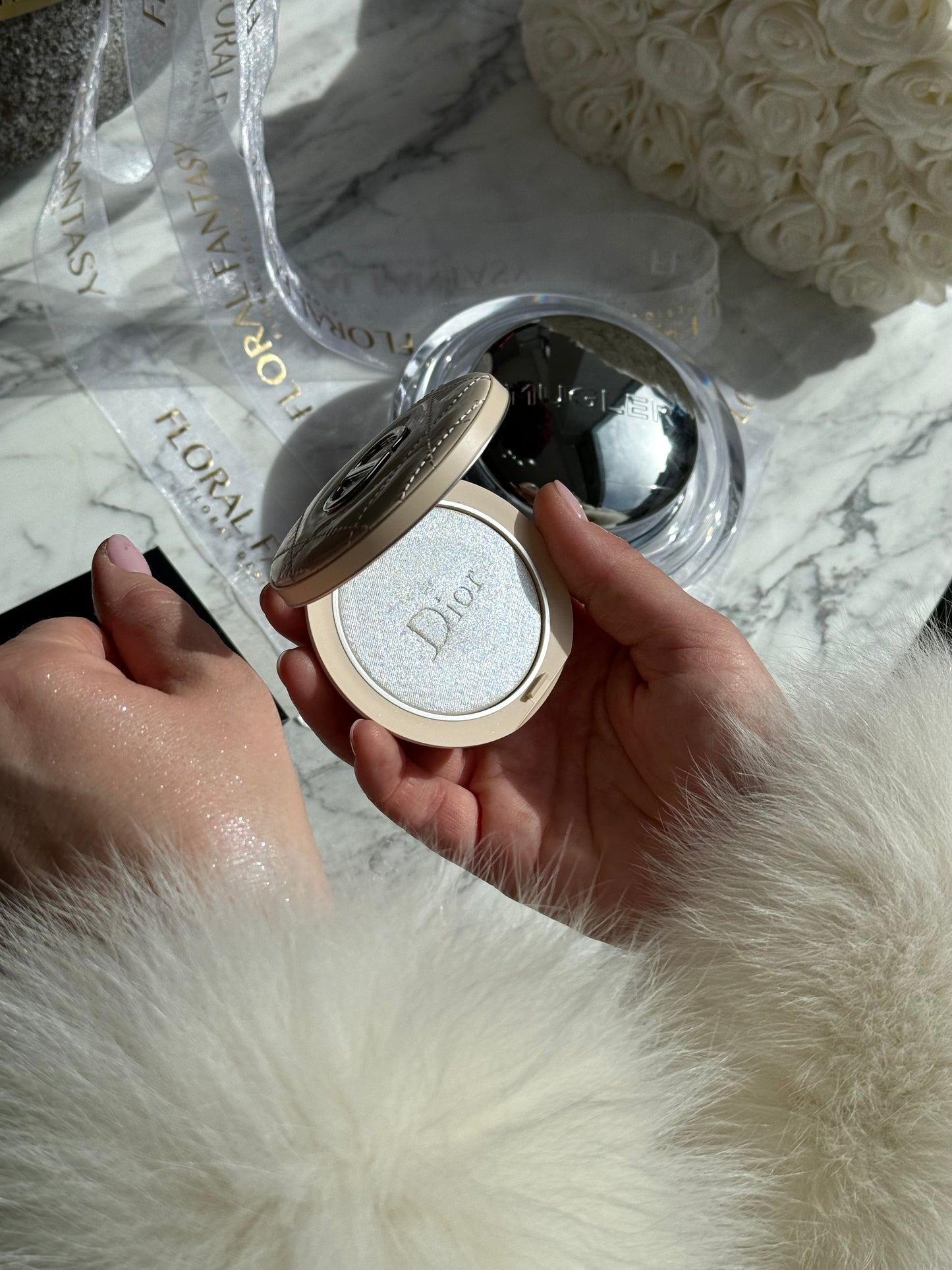 DIOR Forever Couture Luminizer (03)
Longwear Highlighter - 95%* Natural-Origin Pigments