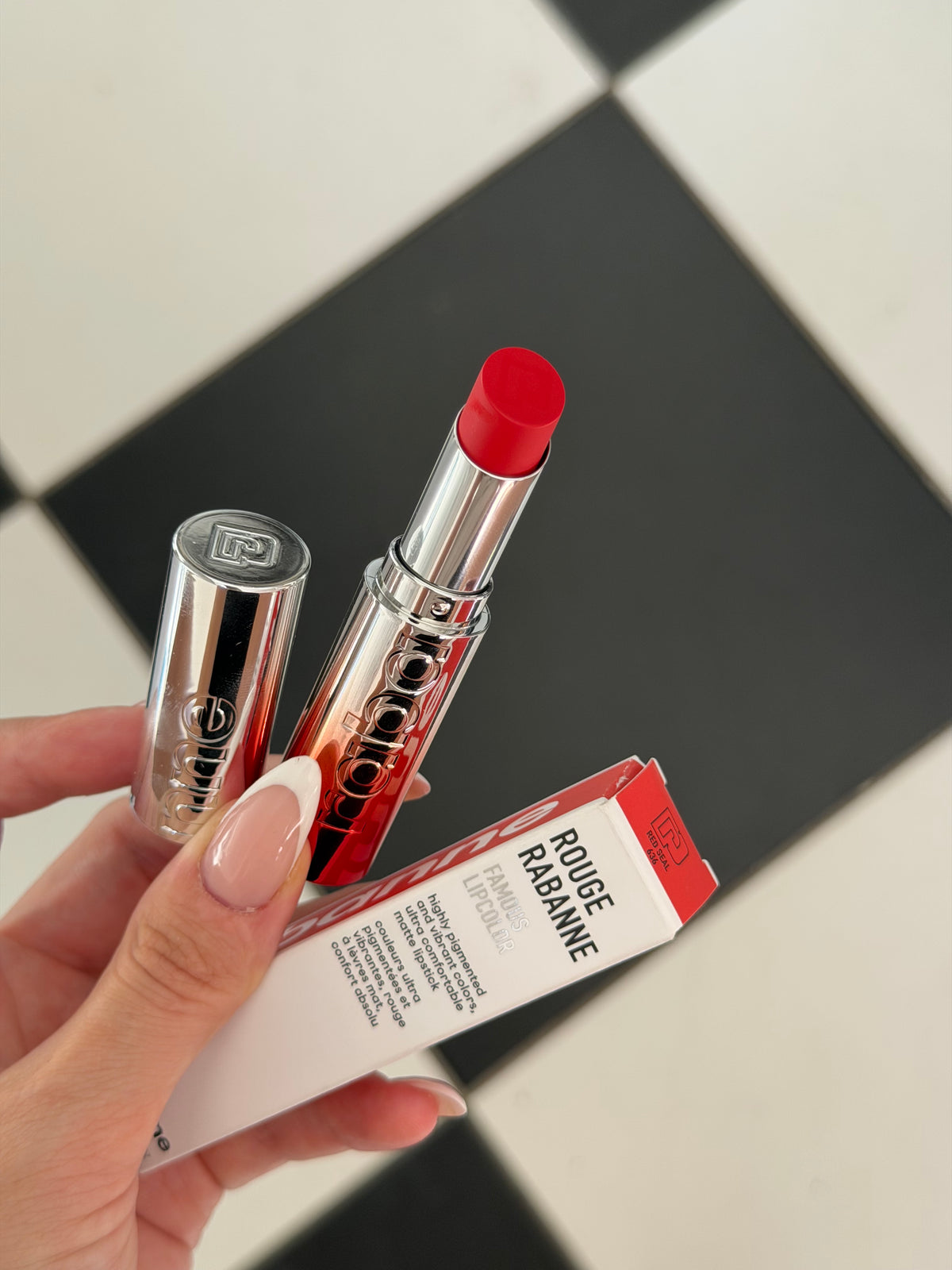PACO RABANNE Famous Lipcolor Matte
Highly Pigmented Lipstick Matte Finishes