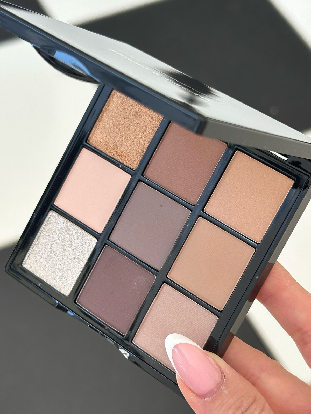 ROMANOVAMAKEUP Spices & Cacao
Sexy Eyeshadow Palette