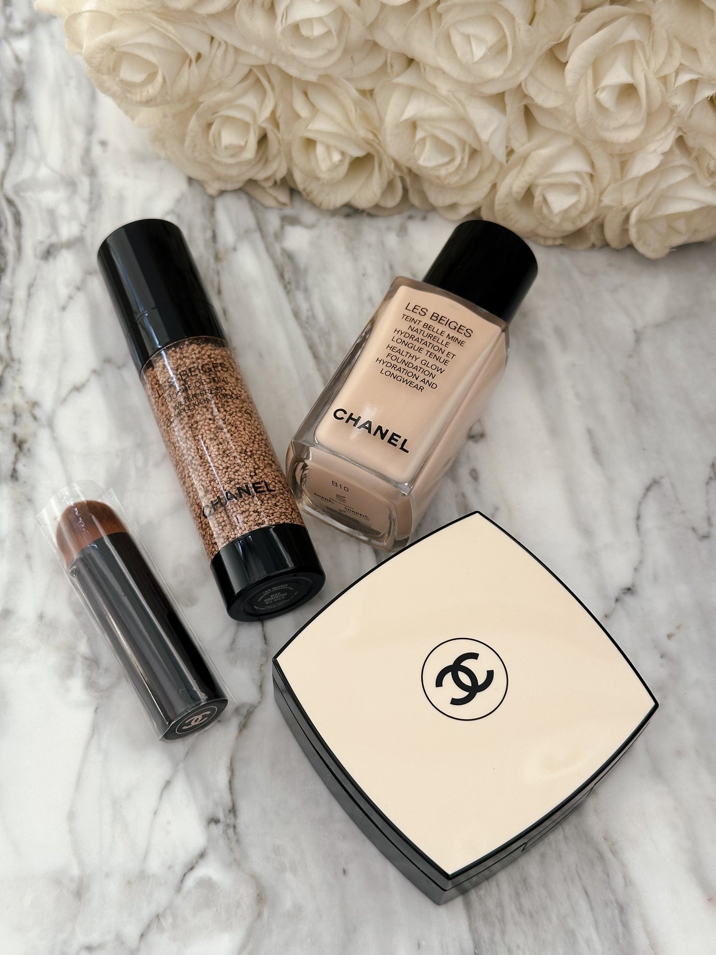 CHANEL Les Beiges Touche De Teint Water-Fresh Complexion Touch (B30)