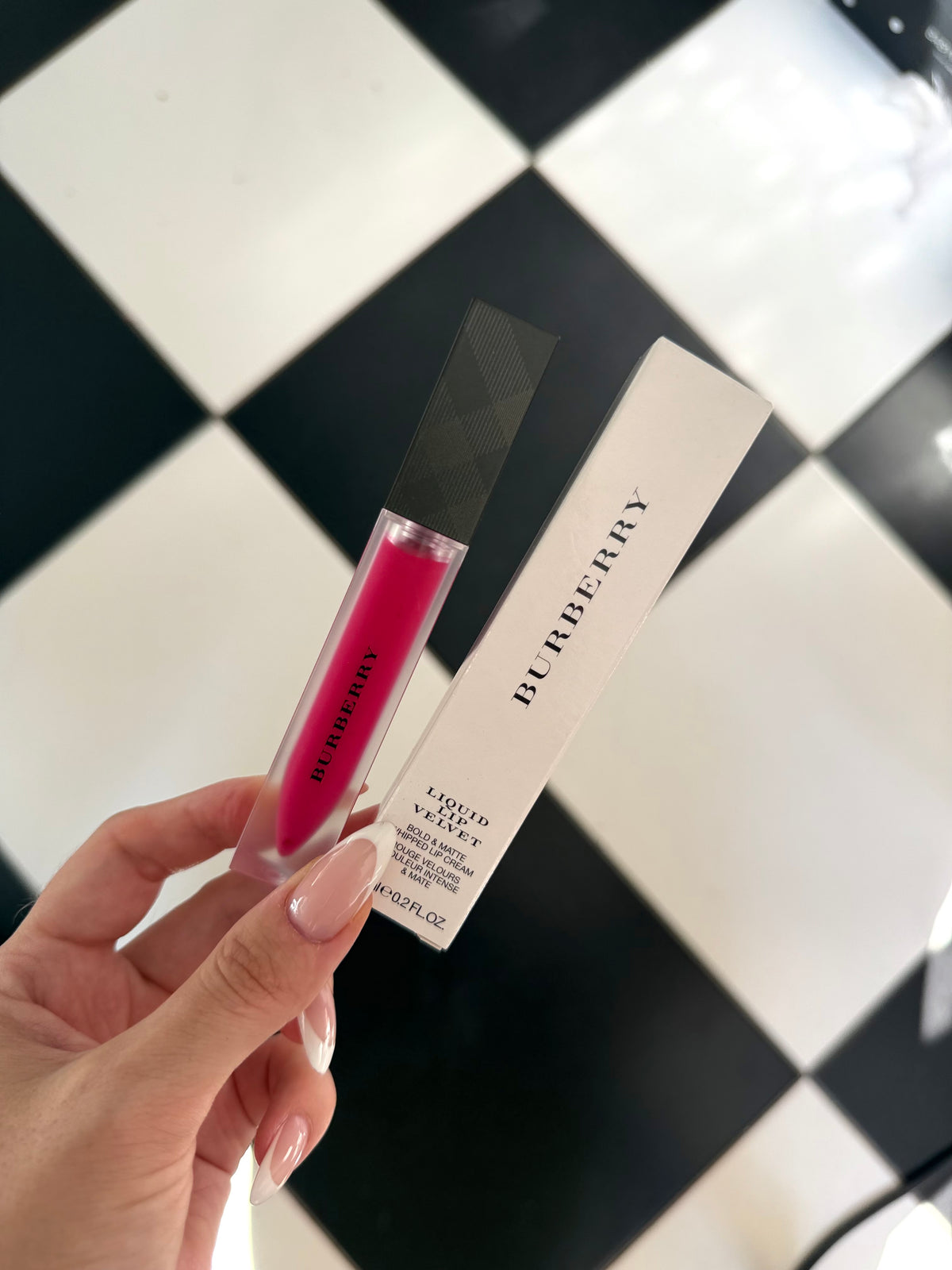 BURBERRY Liquid Lip Velvet - Bold & Matte Whipped Lip Cream - Magenta