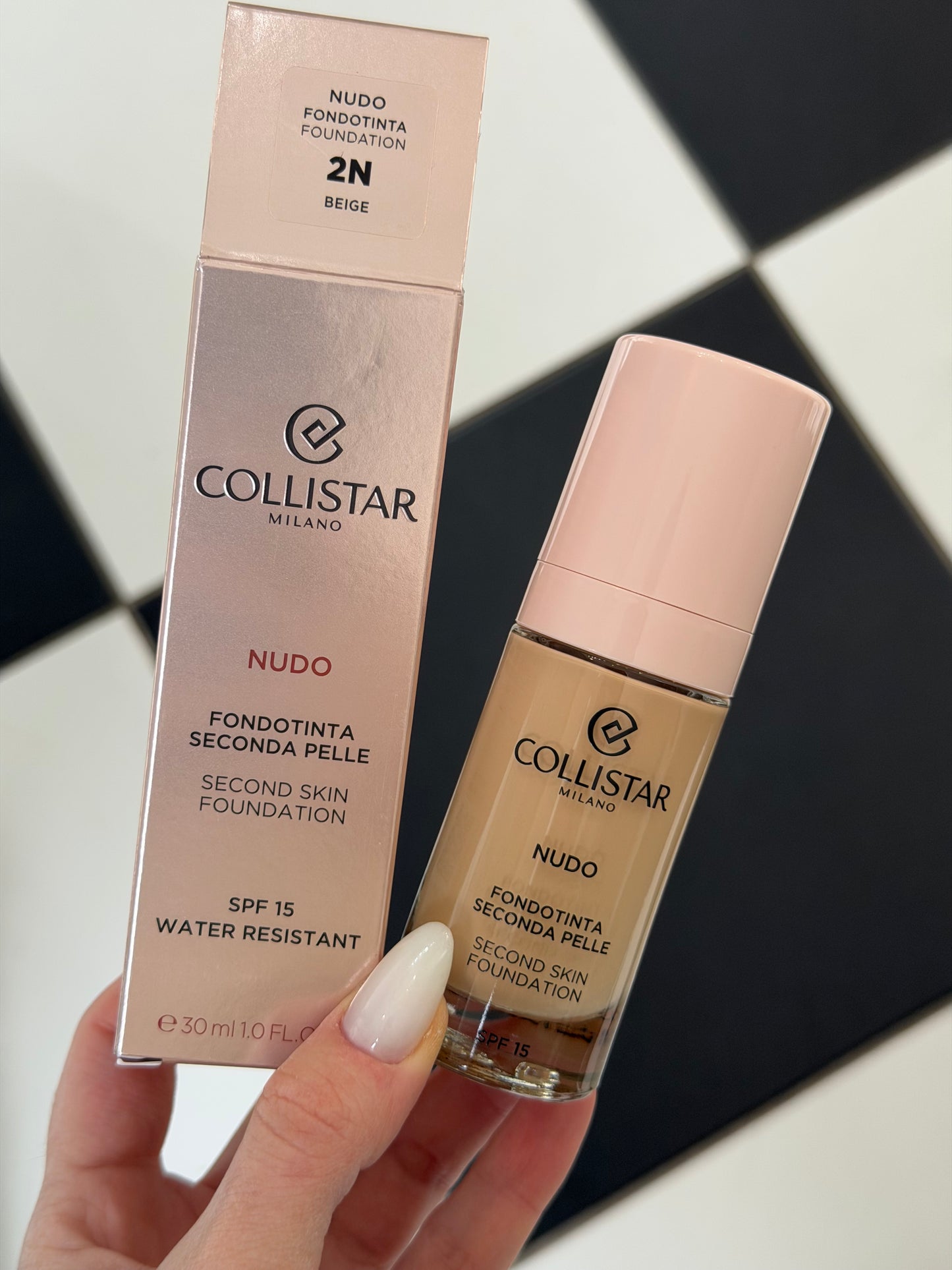 COLLISTAR
Nudo (2N) Second Skin Foundation
Water Resistant - SPF15