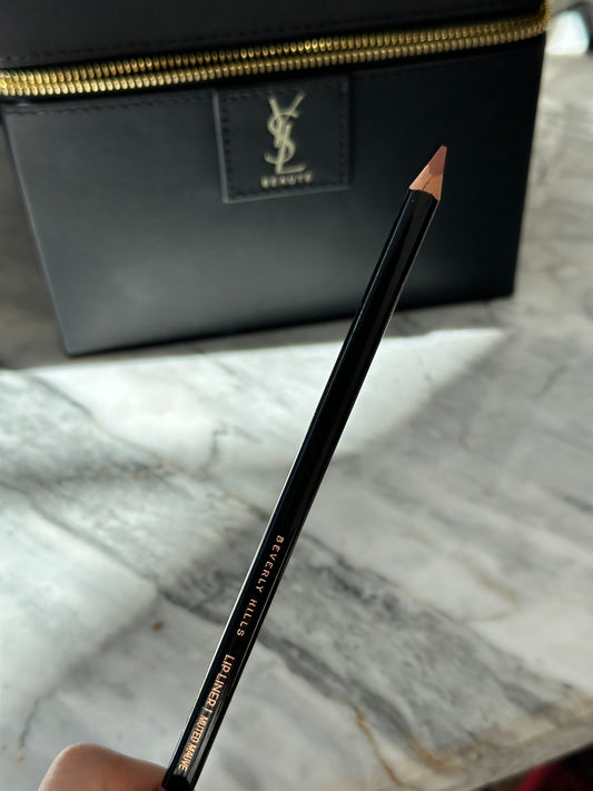 ANASTASIA BEVERLY HILLS
Lip Liner - Muted Mauve
A Full-Pigment Lip pencil For Shaping And Contouring Lips With Precision