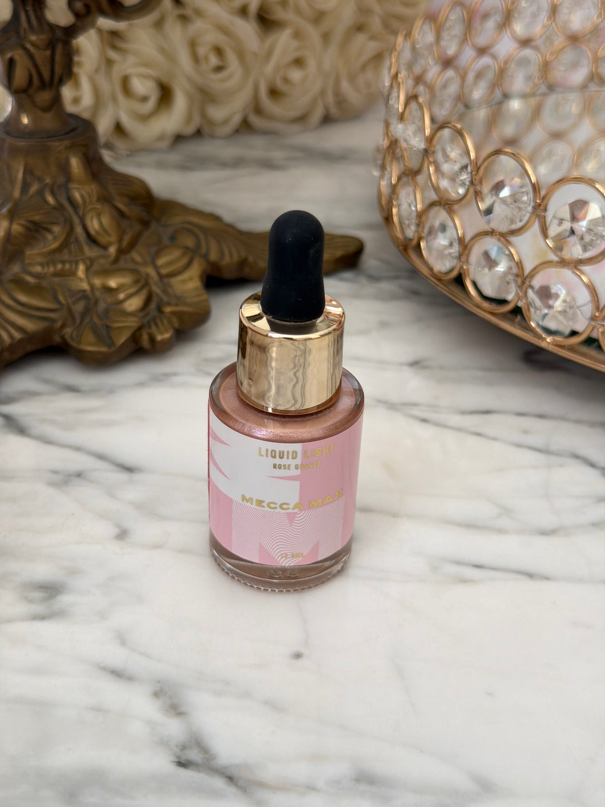 MECCA MAXIMA Liquid Light Highlighter - Rose Quartz