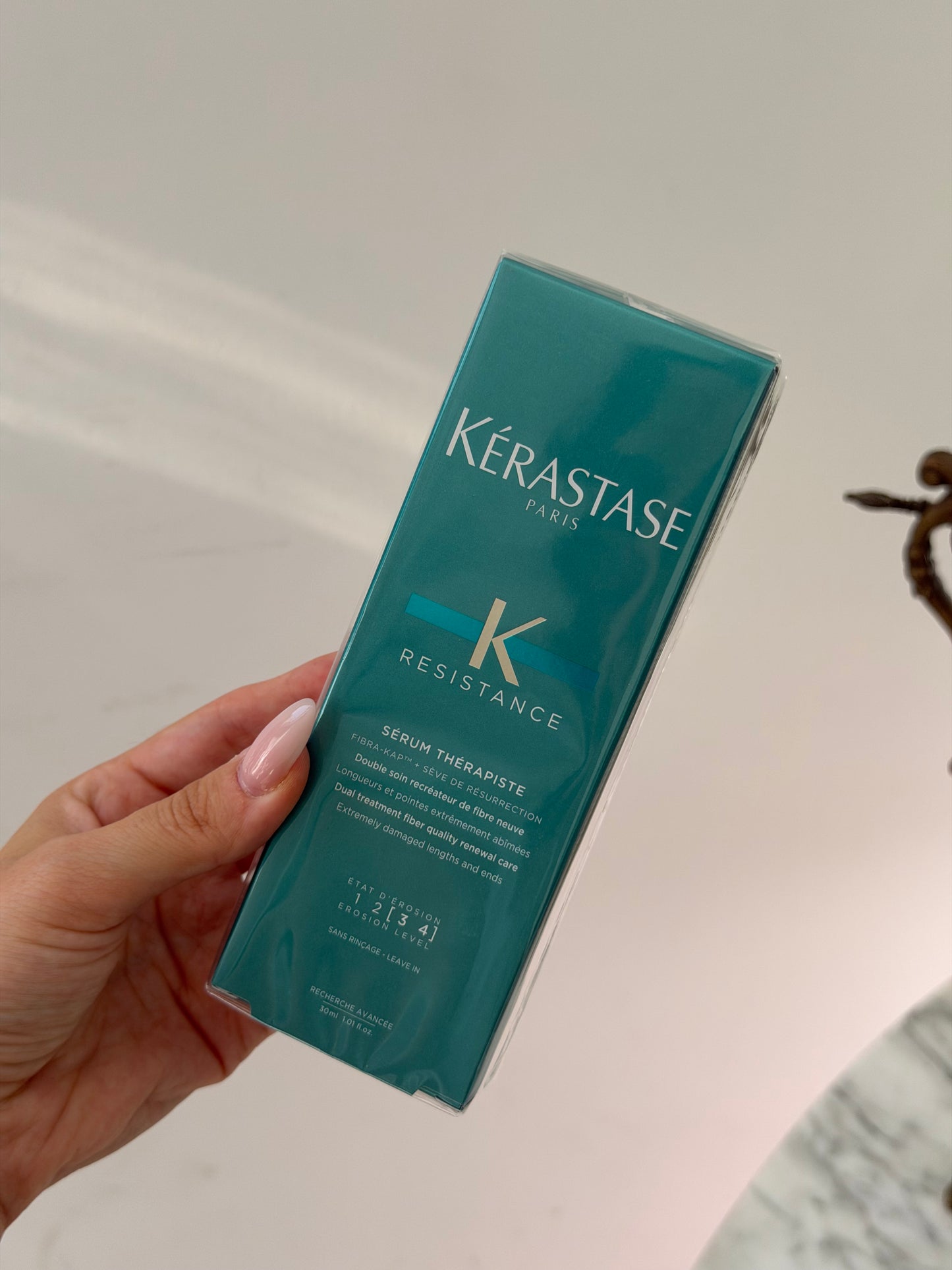 KÉRASTASE Resistance
Sérum Thérapiste - Hair Serum