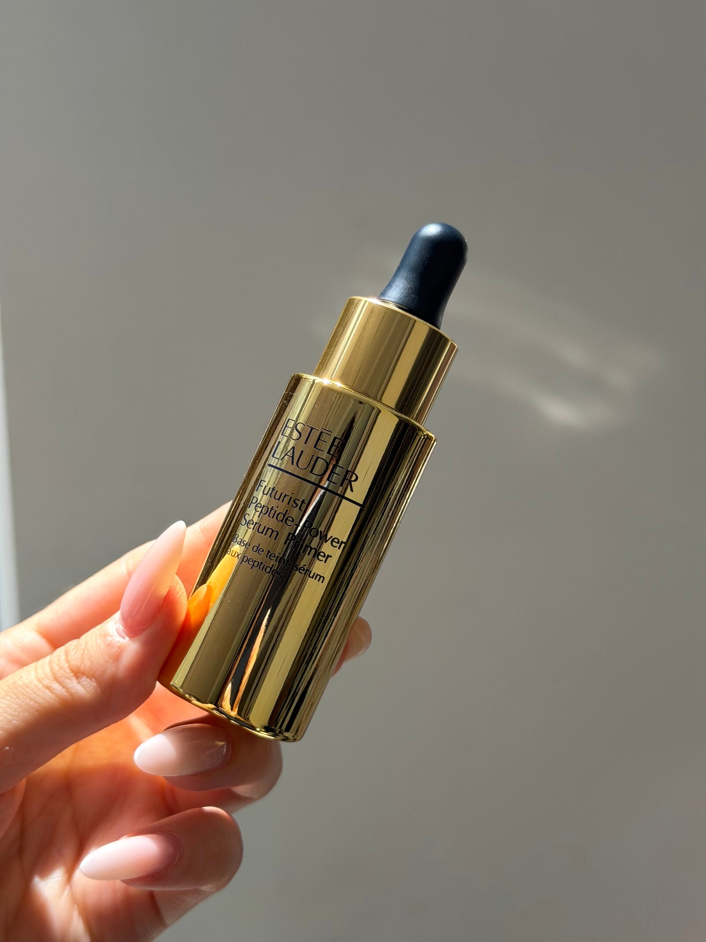 ESTÉE LAUDER Futurist
Peptide-Power Serum Primer
