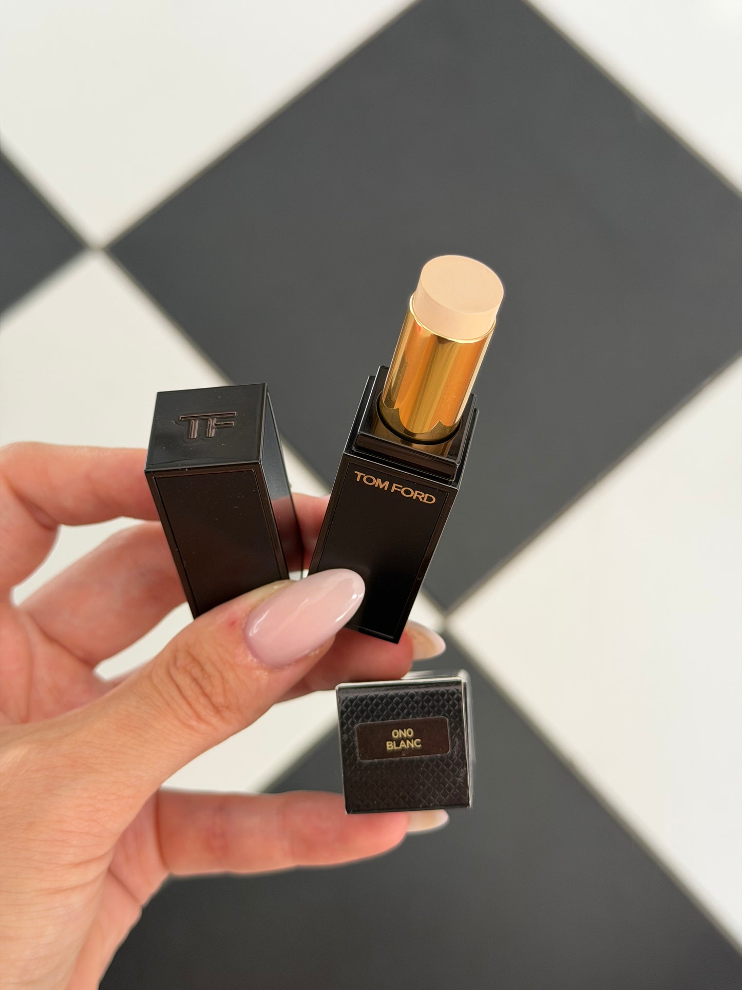 TOM FORD Traceless Soft Matte Concealer (0N0)
