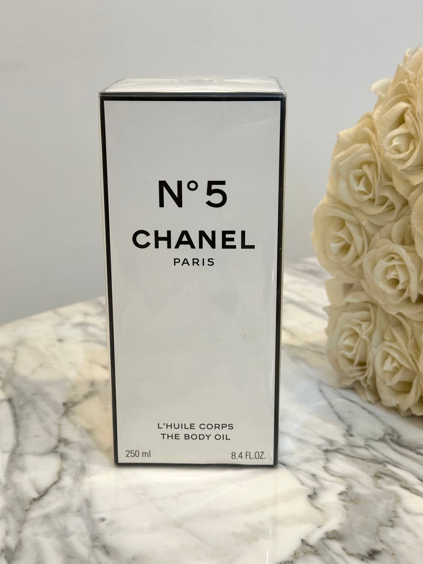 CHANEL N°5
The Beige Gold Body Oil 250ml