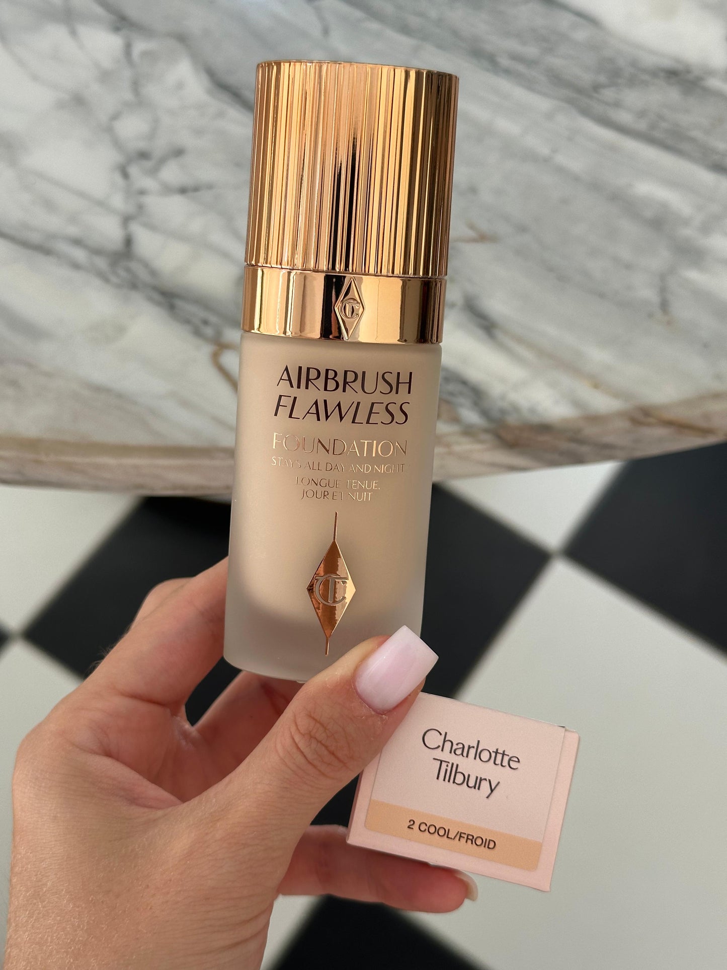 CHARLOTTE TILBURY Airbrush Flawless Foundation - Stays All Day And Night
