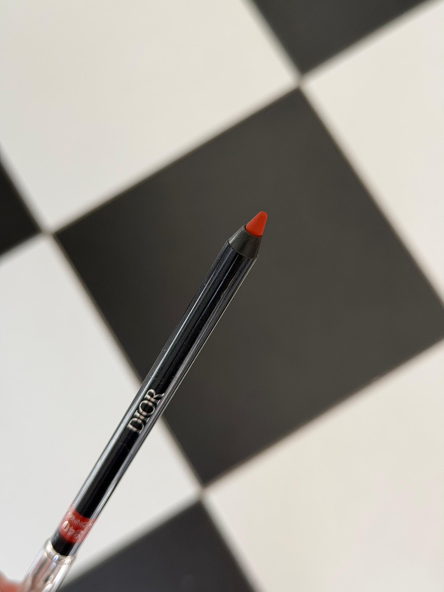 DIOR Rouge Dior Contour Lip Liner (840)
No-Transfer - Comfort and Long Wear