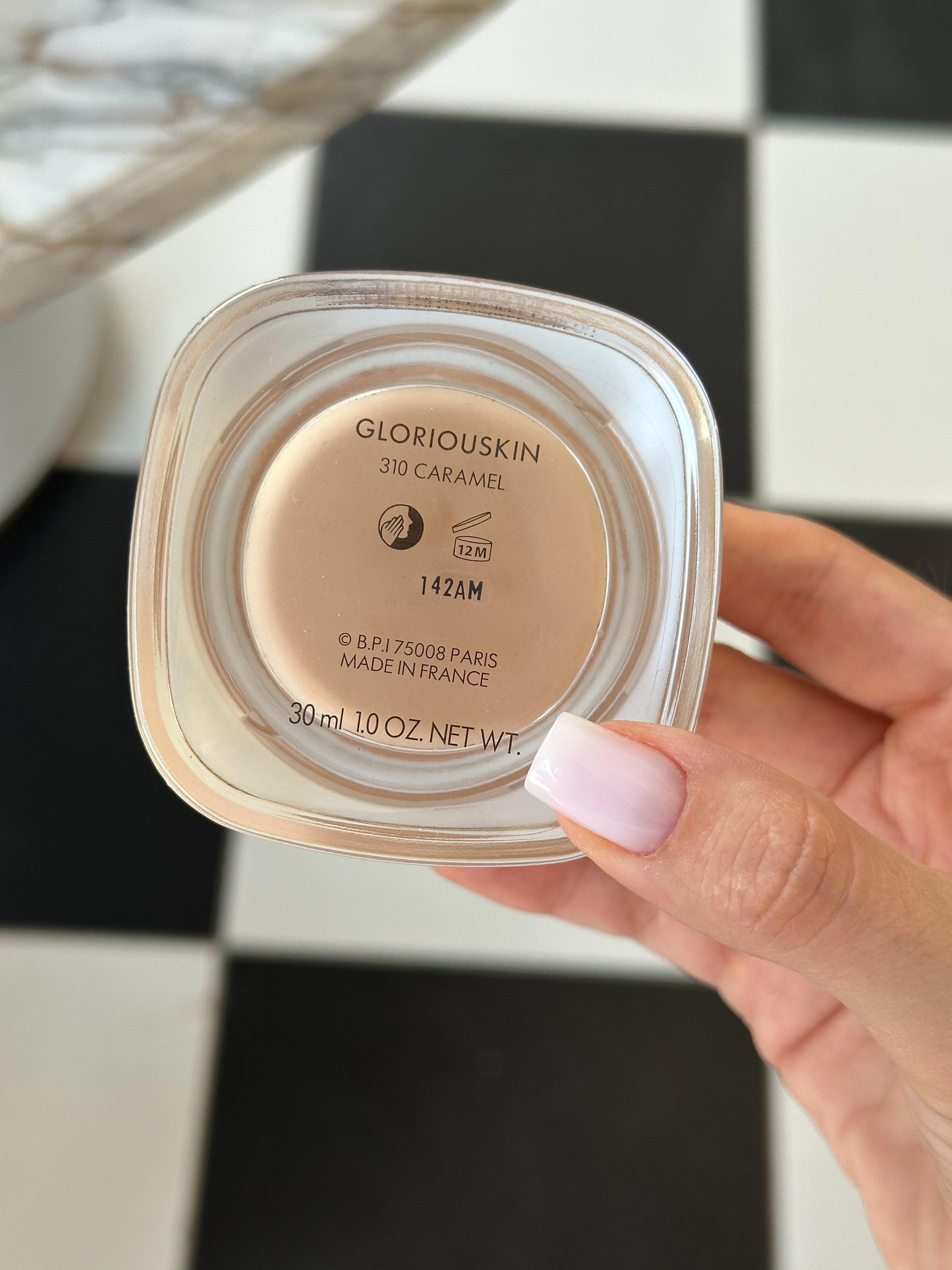 DOLCE&GABBANA
Gloriouskin Perfect Luminous Creamy Foundation SPF20