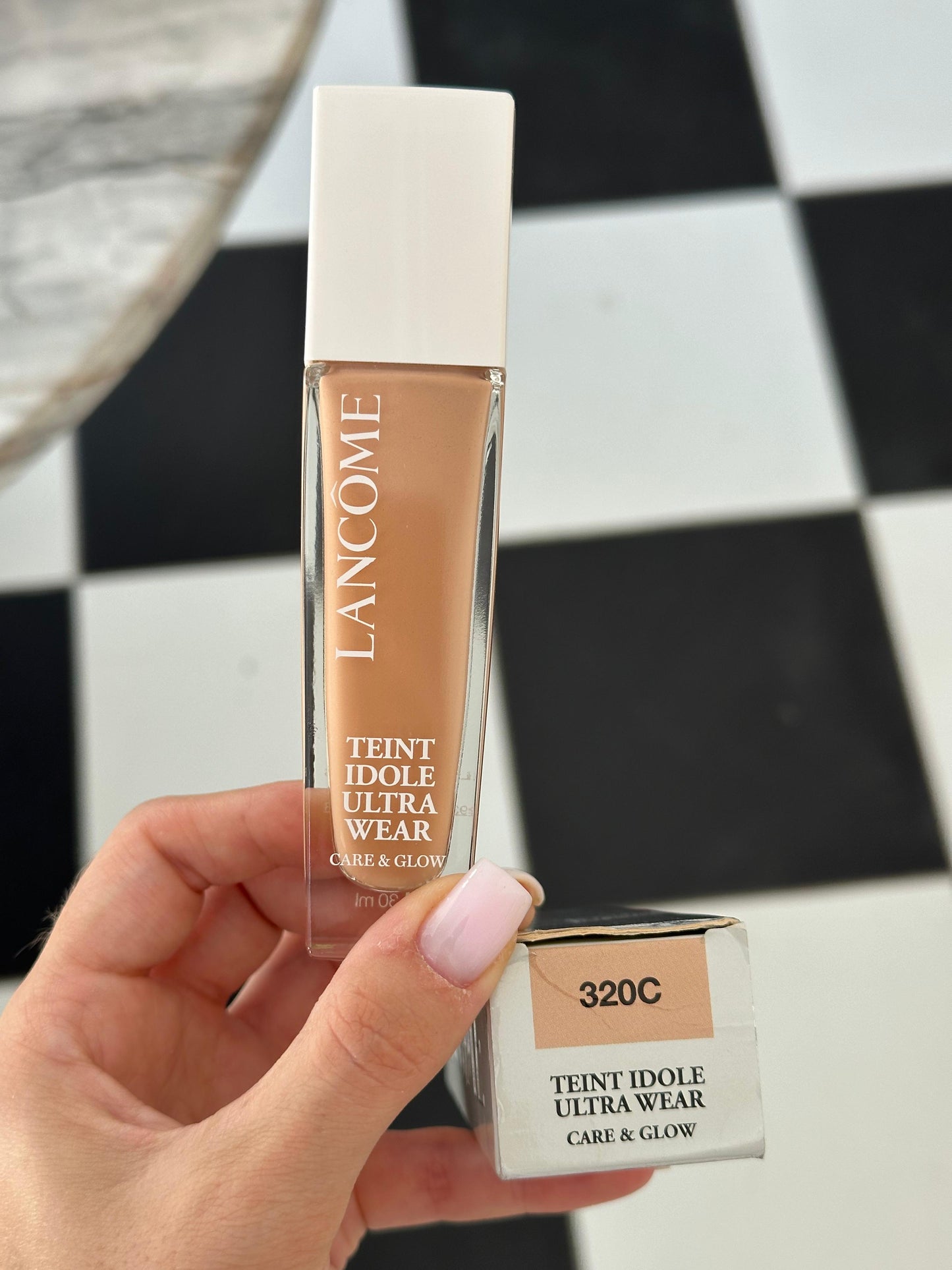 LANCÔME Teint Idôle Ultra Wear Care & Glow Serum Foundation SPF25