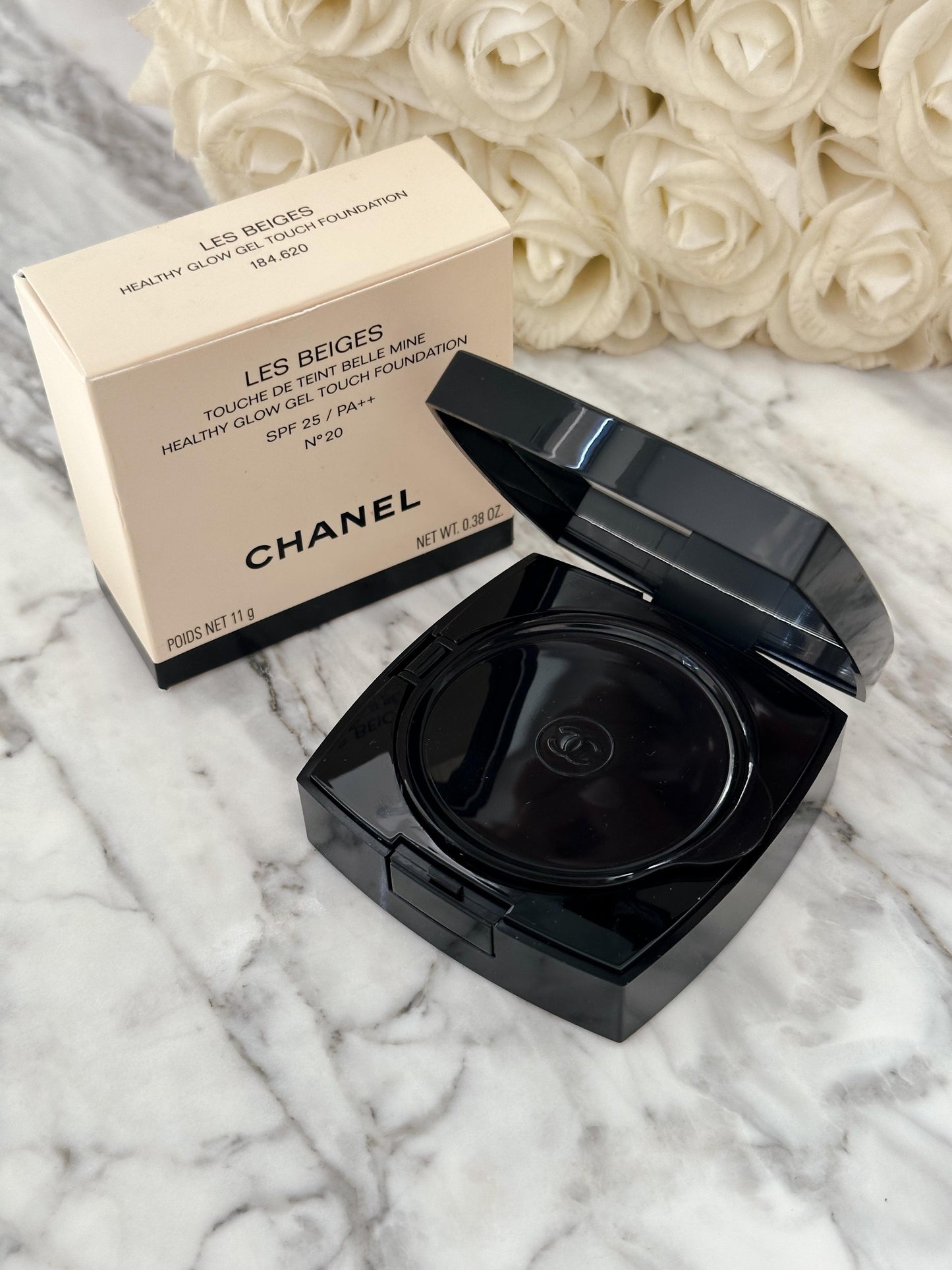 CHANEL Les Beiges
Healthy Glow Gel Touch Foundation
SPF30/PA+++