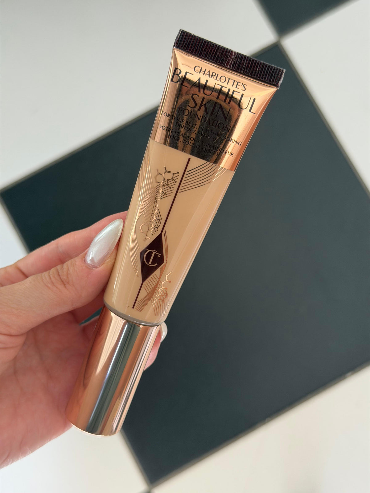 CHARLOTTE TILBURY Charlotte’s Beautiful Skin Foundation (2 Neutral) - Healthy Looking Skin Every Day