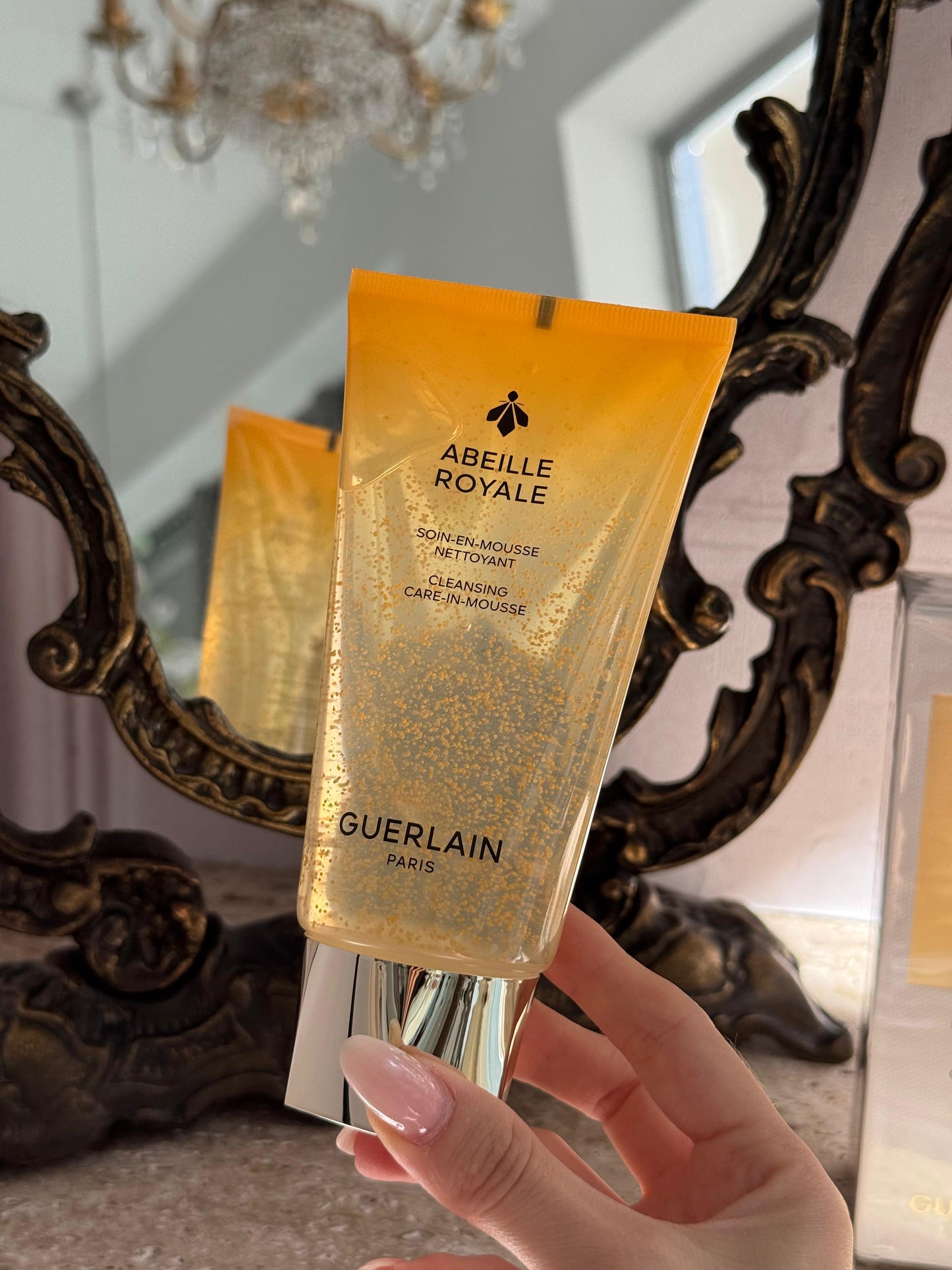 GUERLAIN Abeille Royale Cleansing Care-In-Mousse