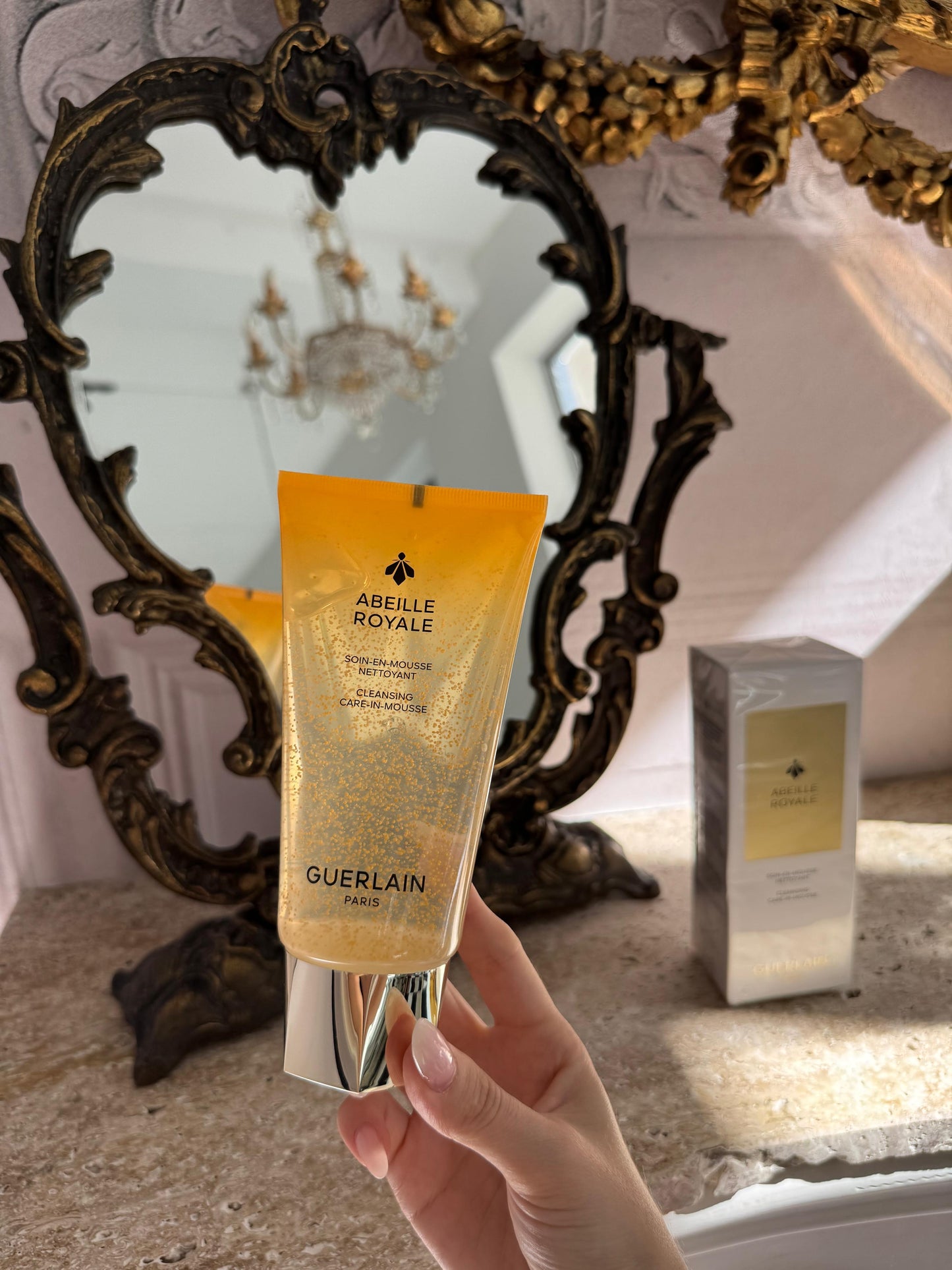 GUERLAIN Abeille Royale Cleansing Care-In-Mousse