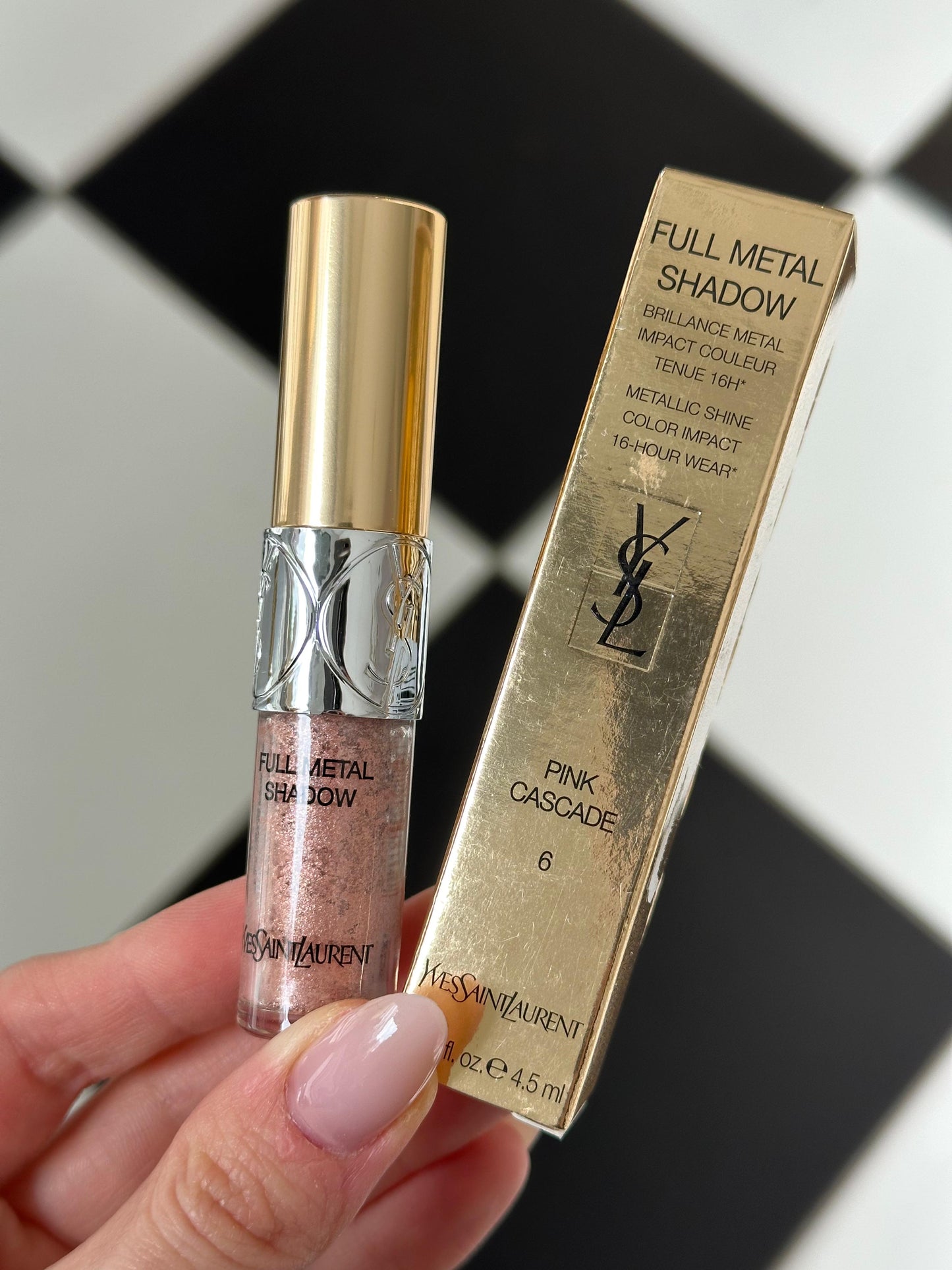 YSL Full Metal/Matte Shadow - Pink Cascade
Metallic Shine, Color Impact, 16-Hour Wear