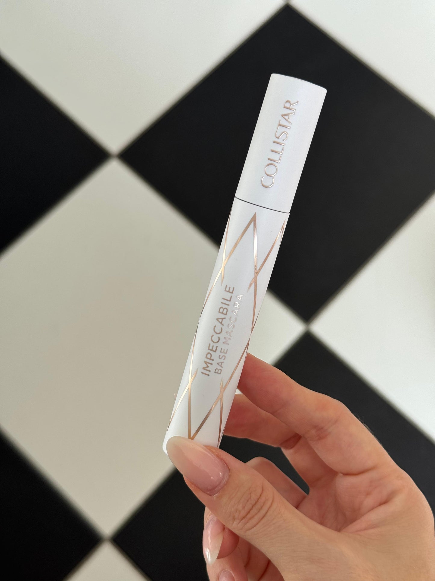 COLLISTAR Impeccabile Base Mascara Milk-Mint Lash Primer
Volume & Definition Boosts