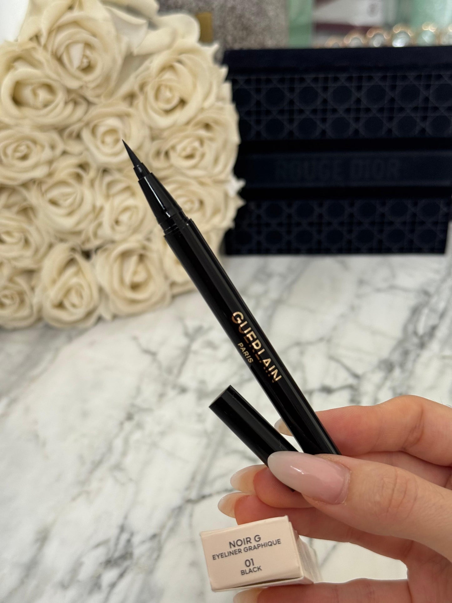 GUERLAIN Noir G Stylo Eyeliner Graphique