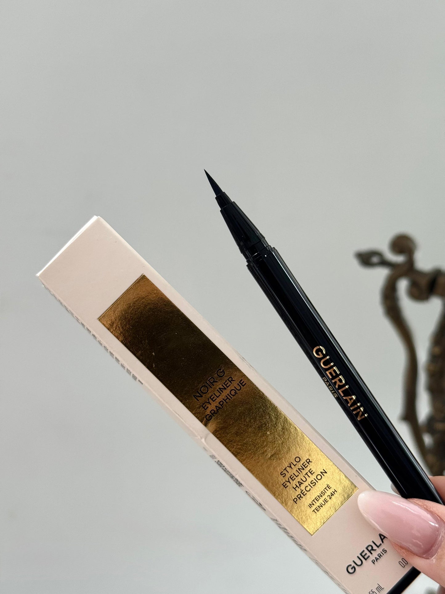 GUERLAIN Noir G Stylo Eyeliner Graphique