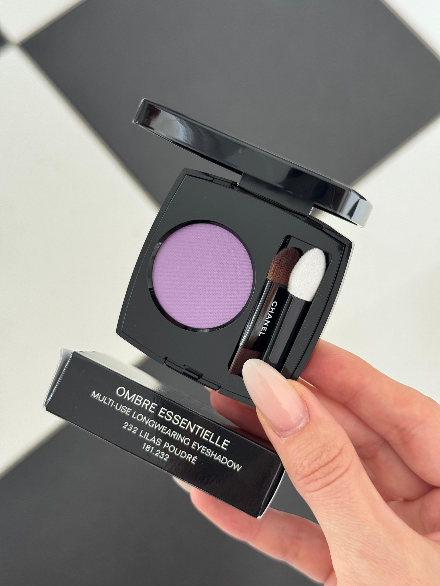 CHANEL Ombre Essentielle Multi-Use Longwearing Eyeshadow (232)