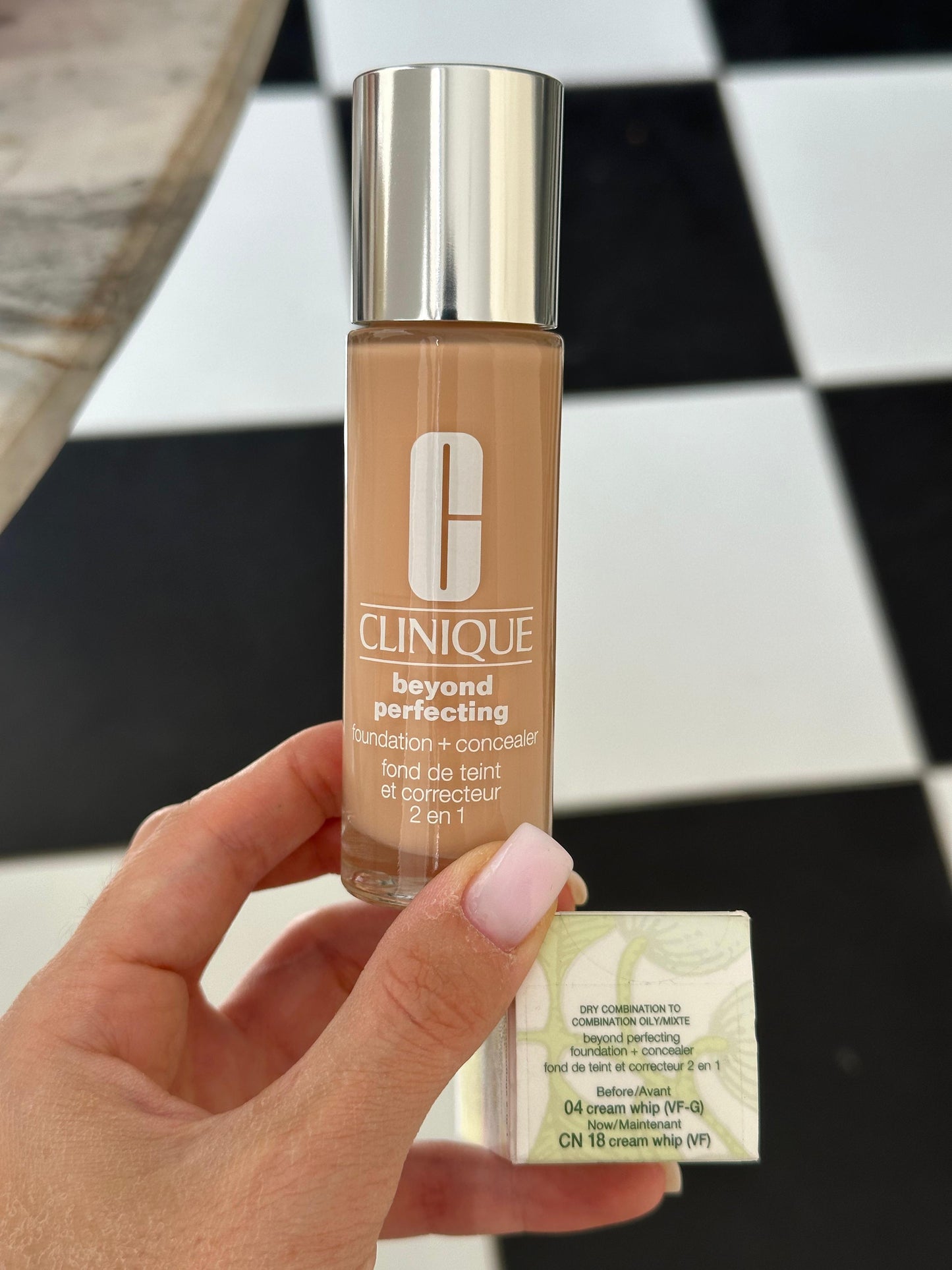 CLINIQUE Beyond Perfecting™ Foundation + Concealer
