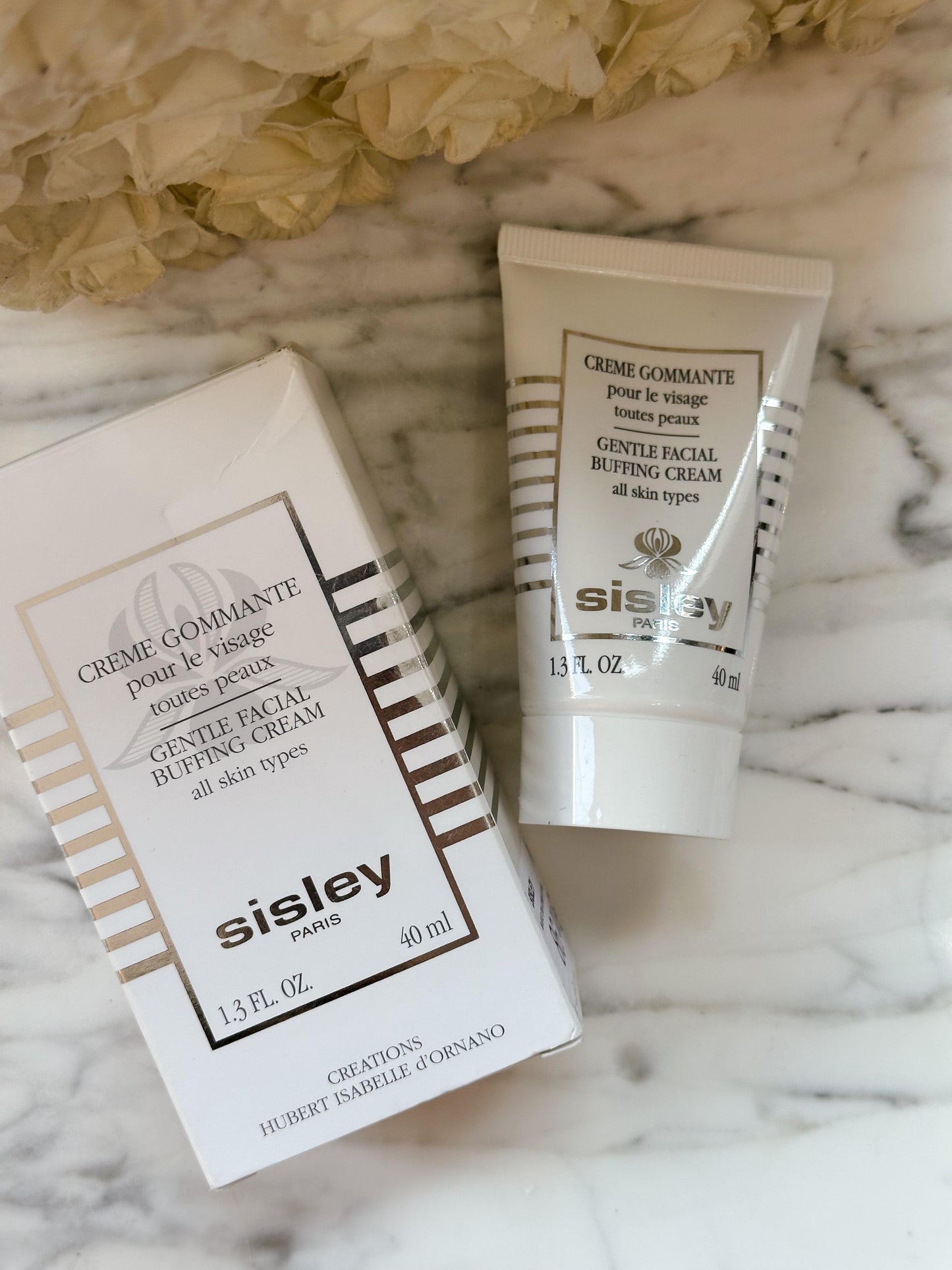 SISLEY
Gentle Facial Buffing Cream