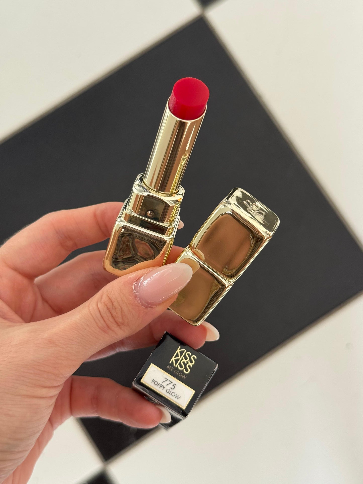 GUERLAIN Kiss Kiss Bee Glow - Color Reviving Lip Balm (775)