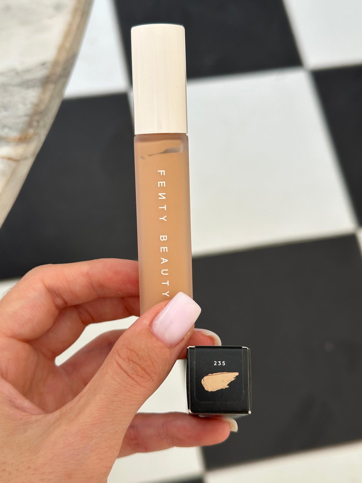 FENTY BEAUTY Pro Filt'r Instant Retouch Concealer (235)