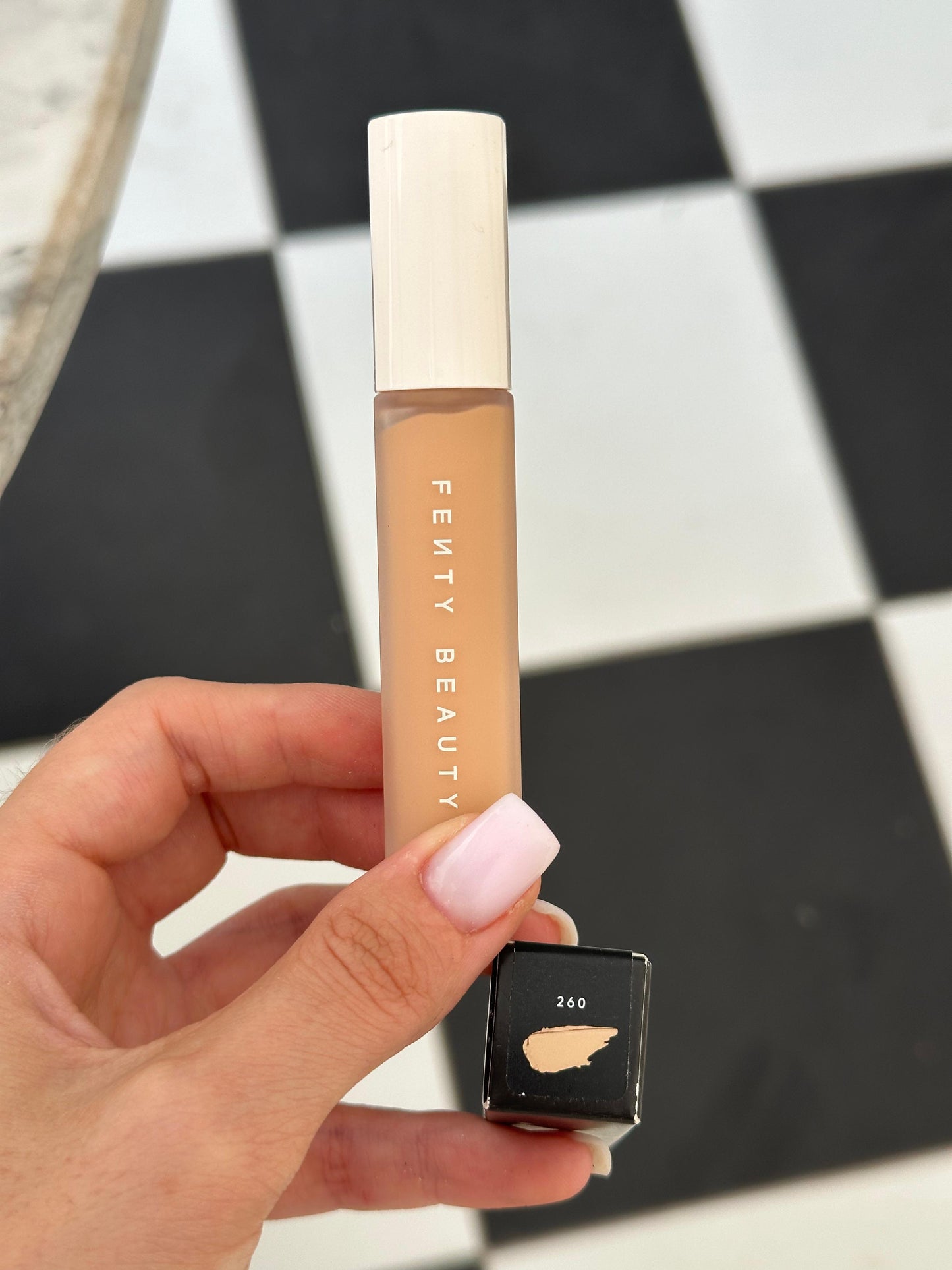 FENTY BEAUTY Pro Filt'r Instant Retouch Concealer (260)