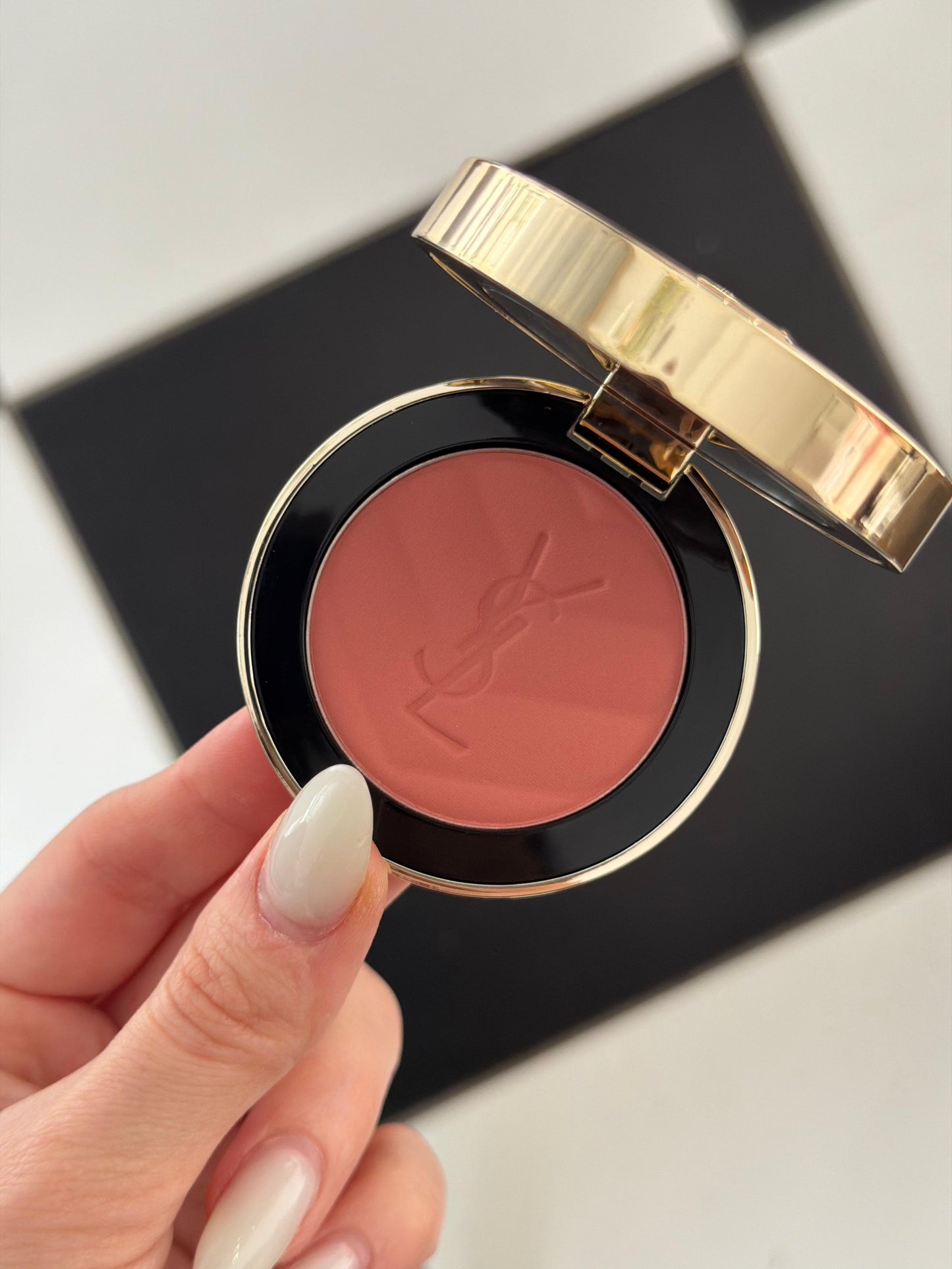 YSL Make Me Blush - Bold Blurring Blush (06)