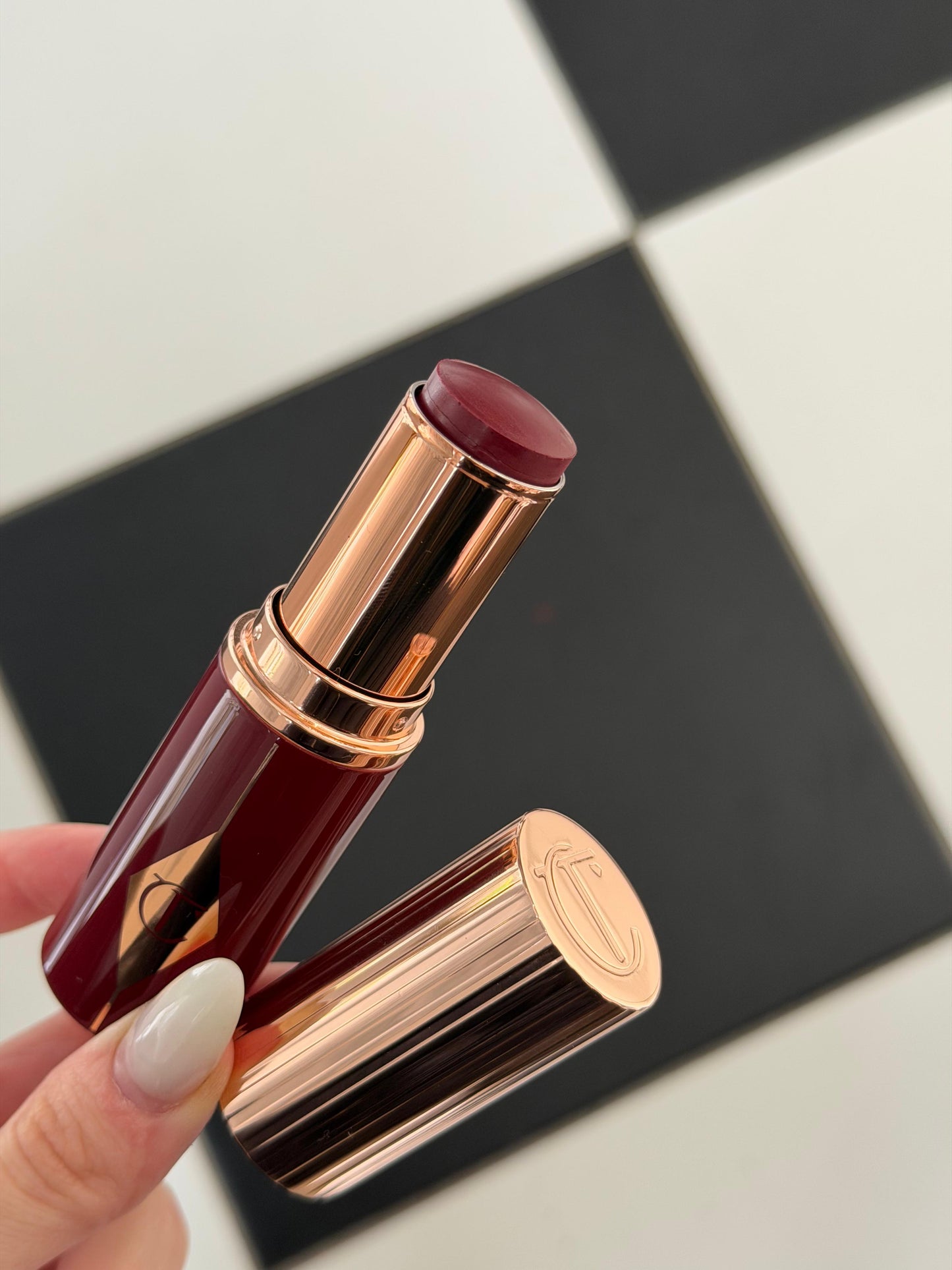 CHARLOTTE Unreal Blush Healthy Glow Stick - Berry Glow