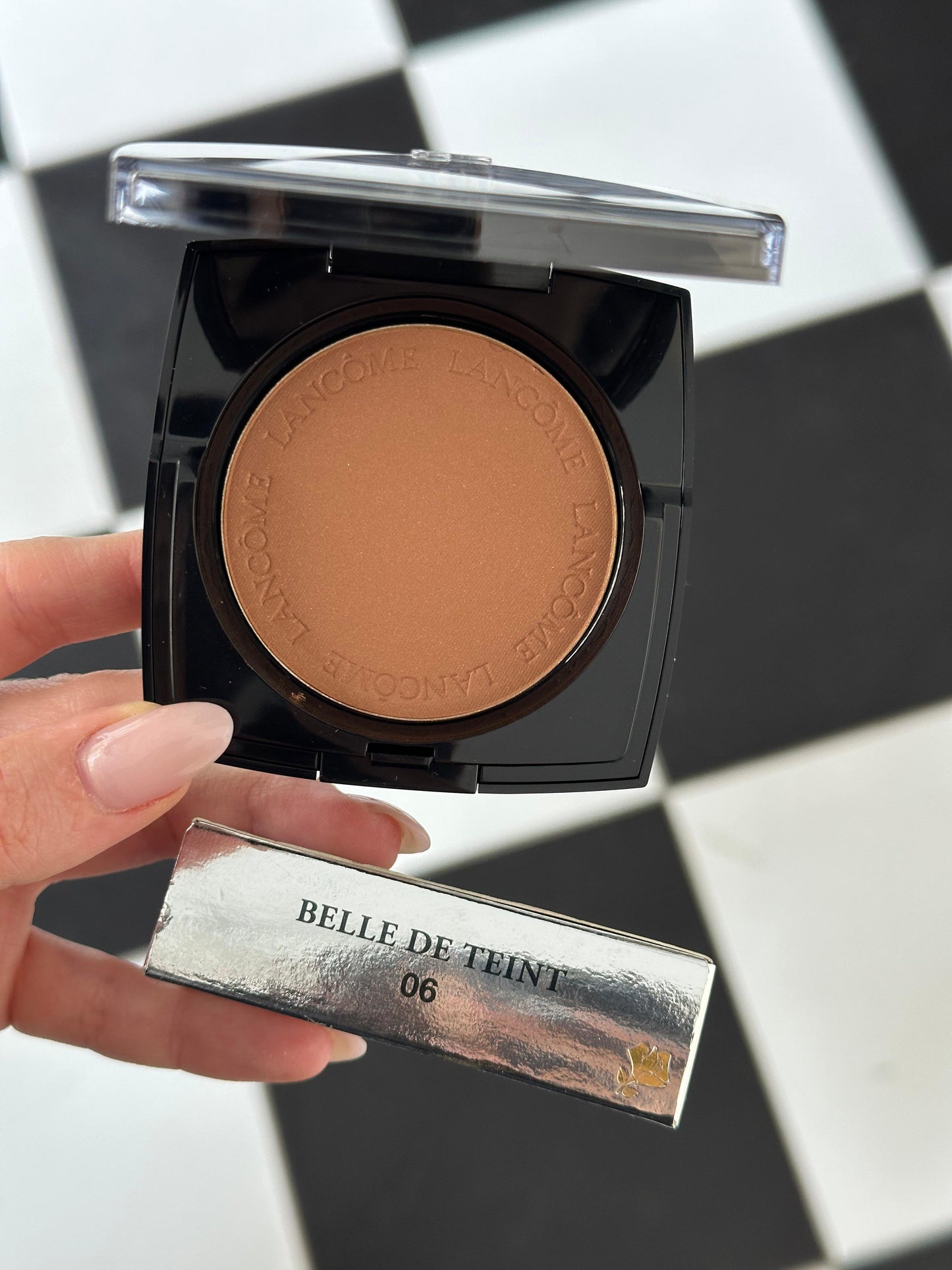 LANCÔME Belle De Teint - Natural Healthy Glow Sheer Blurring Powder (06)