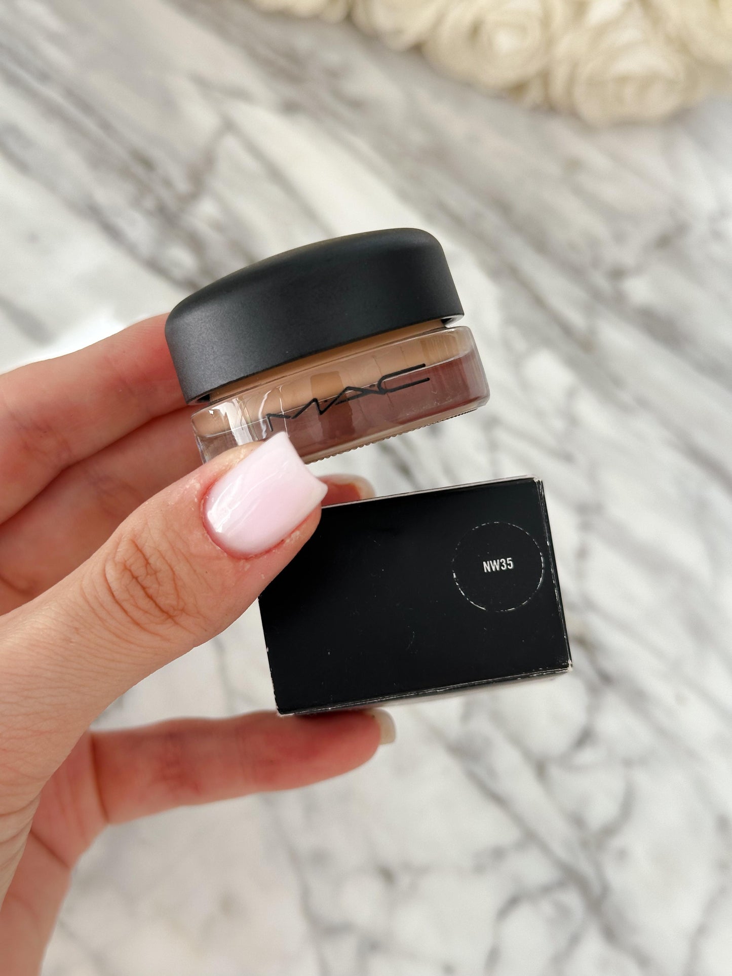 MAC Studio Finish SPF35 Concealer