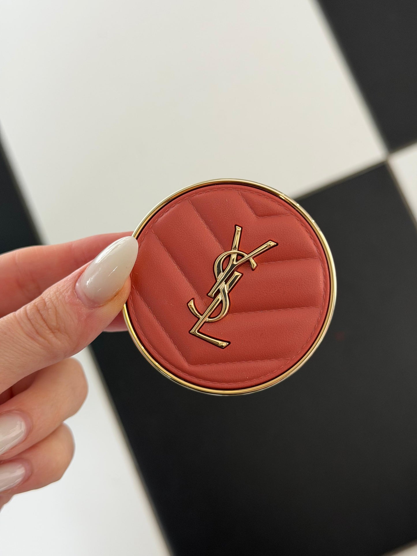 YSL Make Me Blush - Bold Blurring Blush (37)