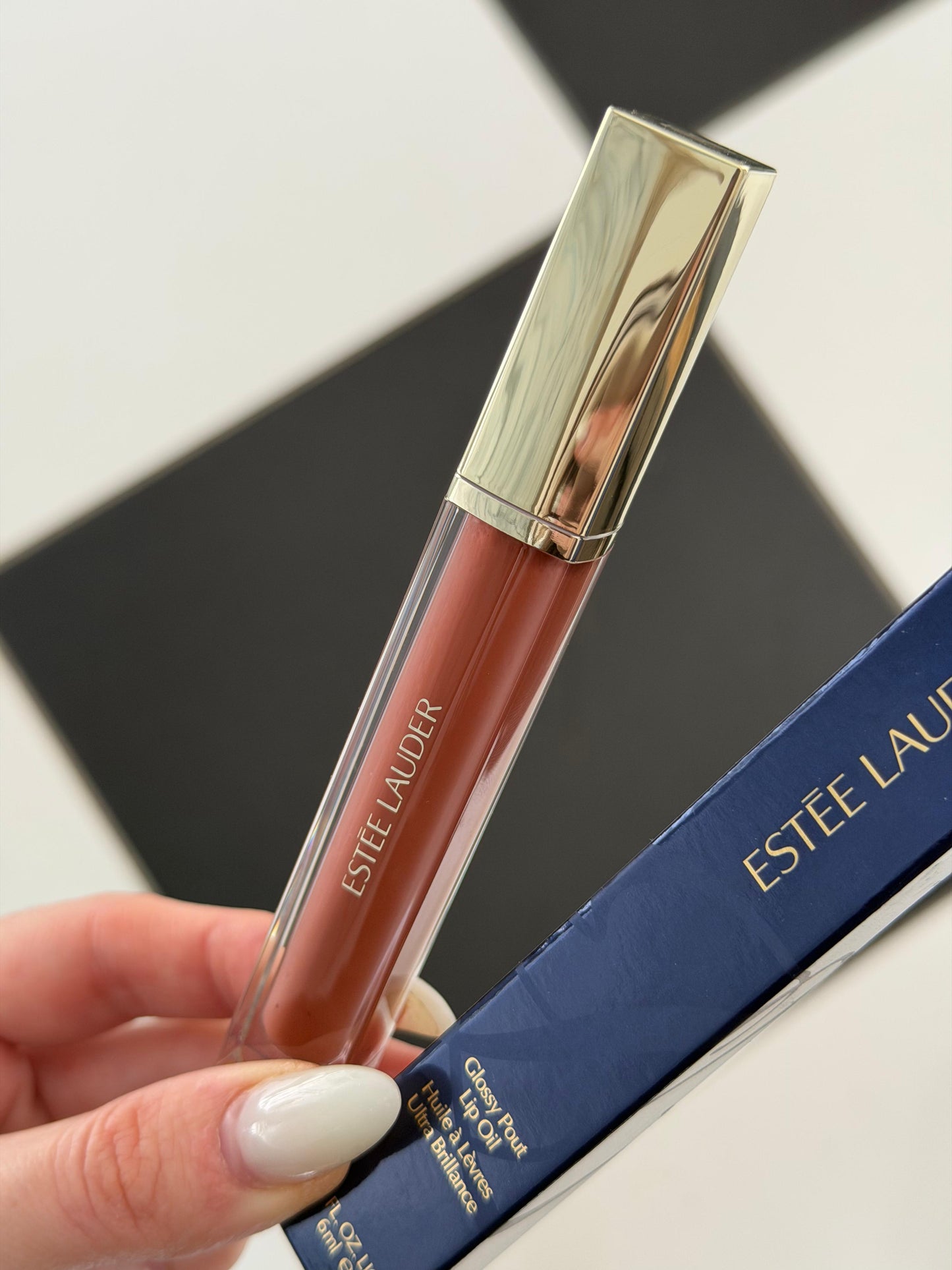 ESTEE LAUDER Glossy Pout Lip Oil (04)