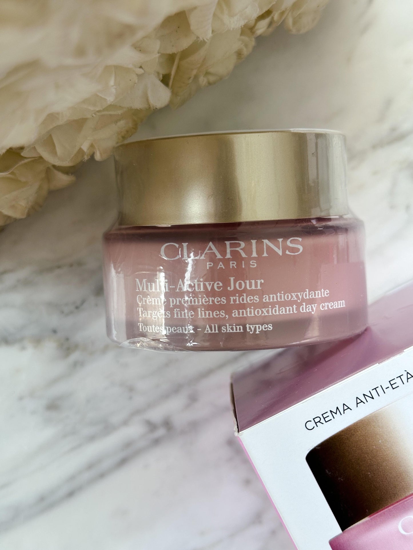 CLARINS Multi-Active Day Cream
Anti-age, First Wrinkles
All Skin Types