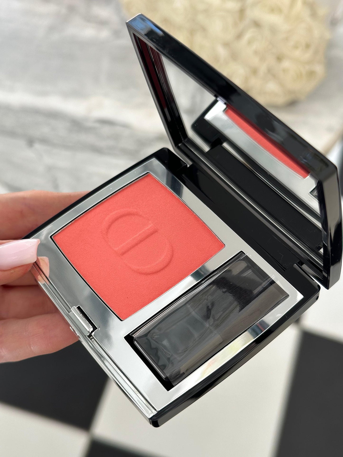 DIOR Rouge Blush Satin
Couture Colour Makeup - Long Wear (028)