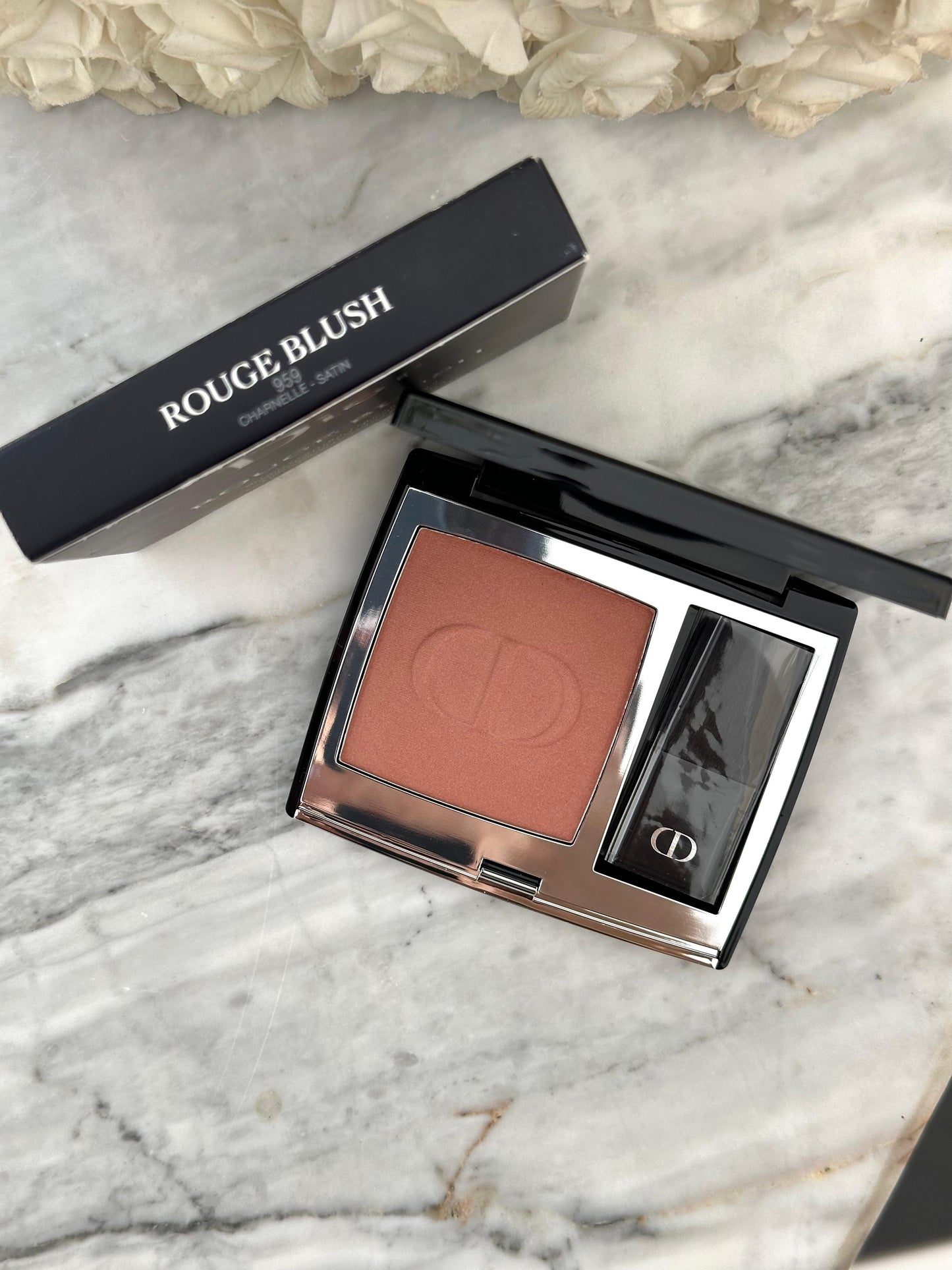 DIOR Rouge Blush Satin
Couture Colour Makeup - Long Wear (959)