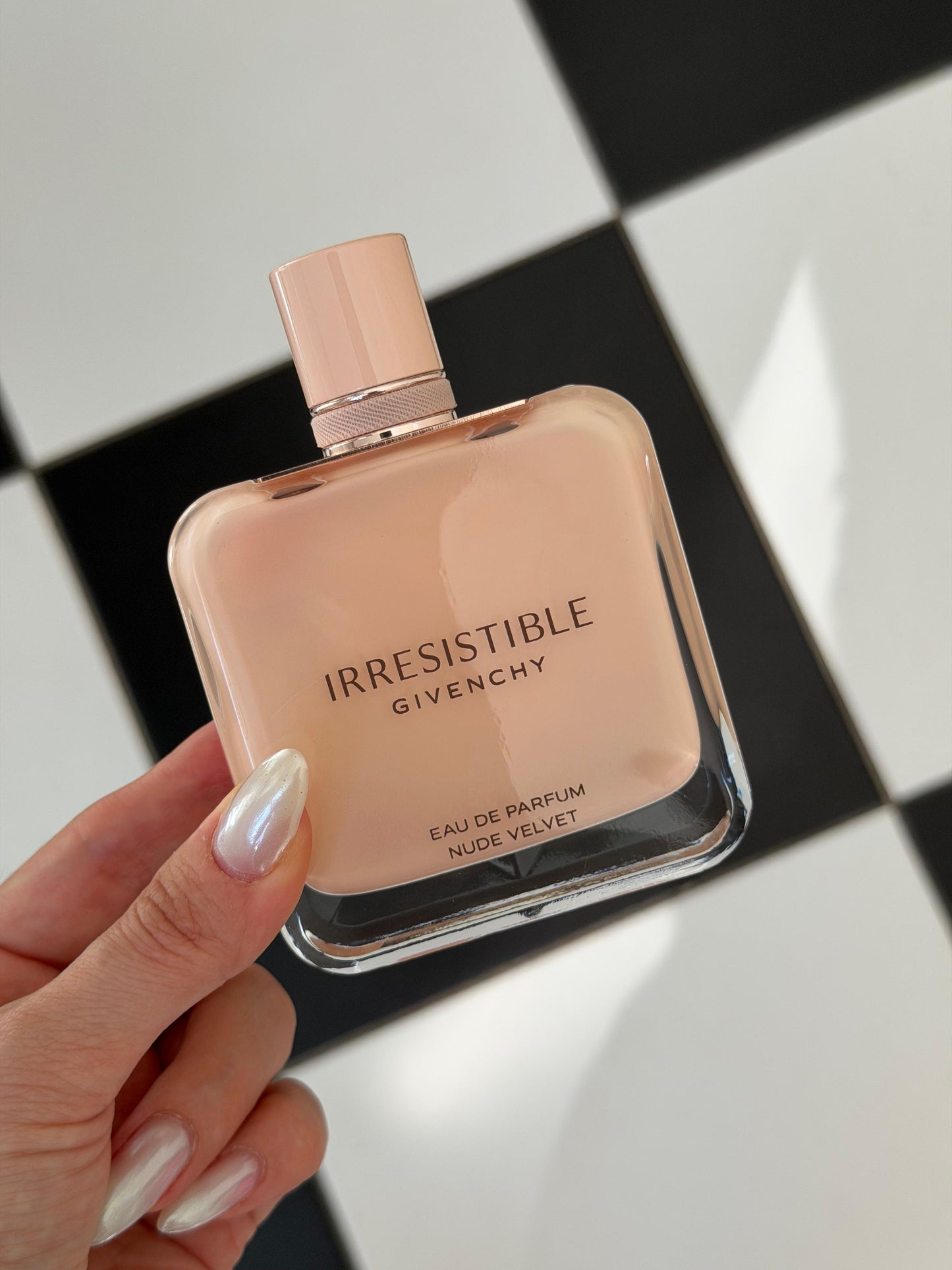 GIVENCHY Irresistible Nude Velvet
Eau de Parfum
Floral, Woody, Musky